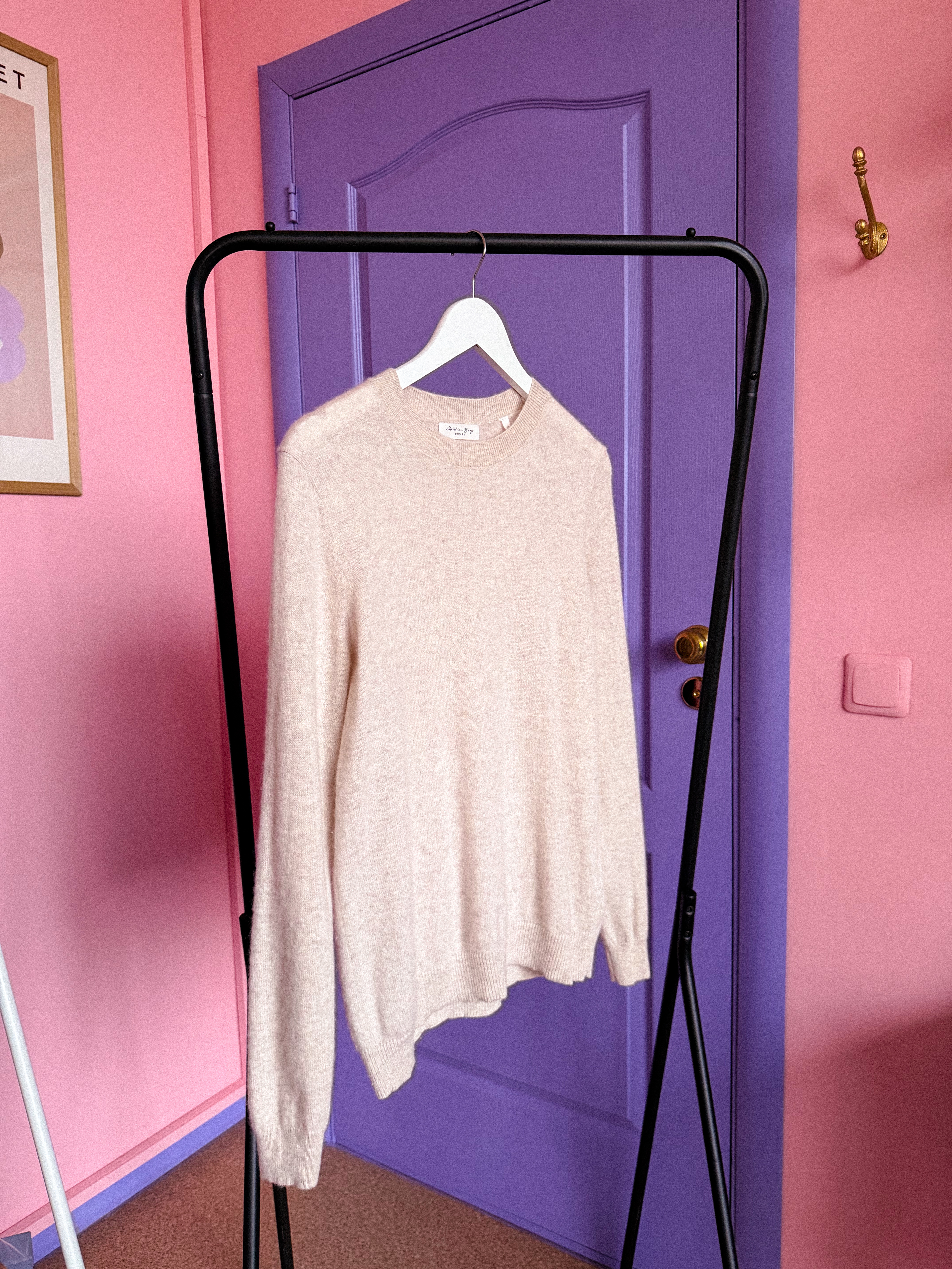 KAŠMYRINIS kreminis megztinis