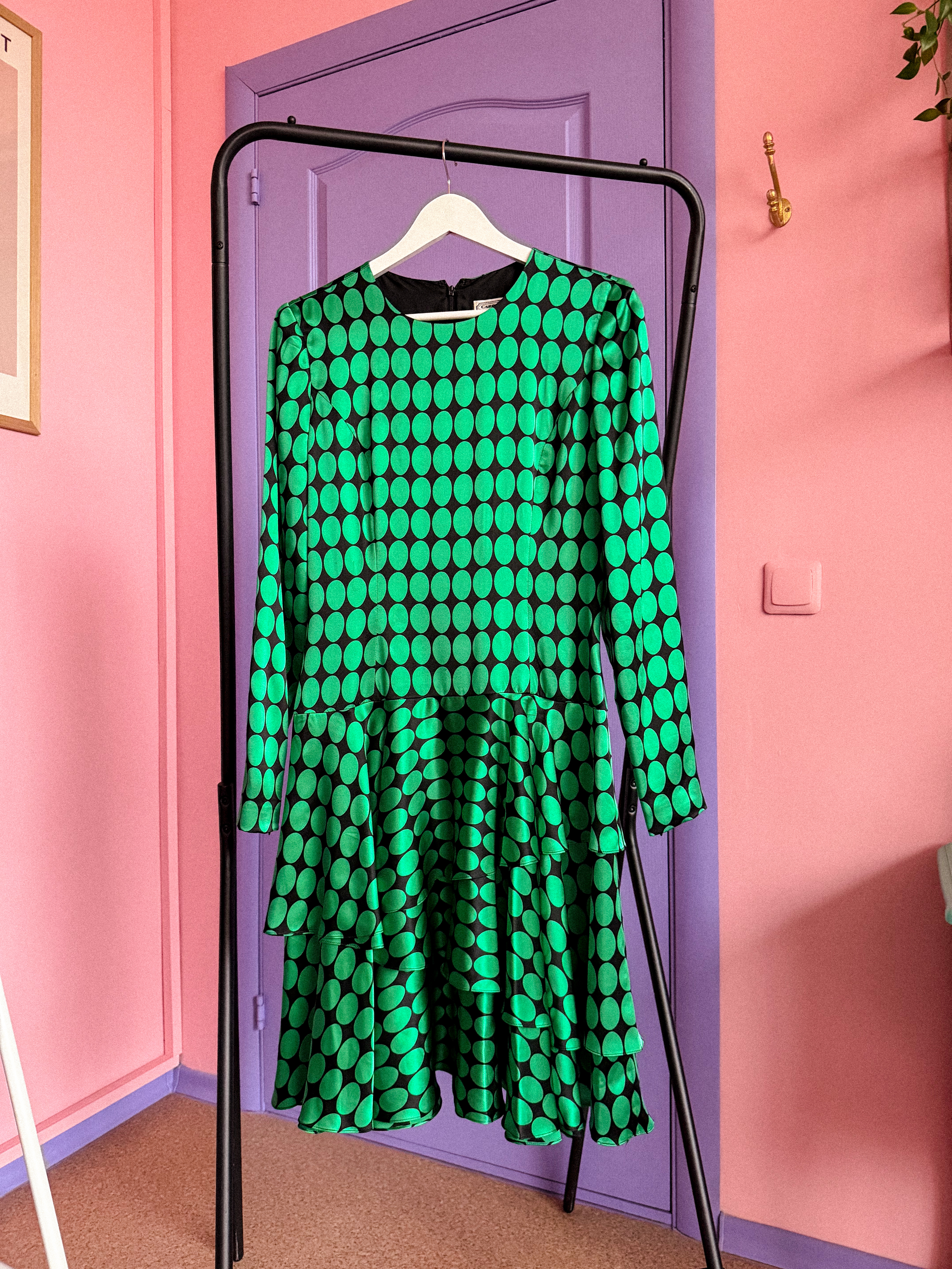 CAROLINA HERRERA šilkinė suknelė