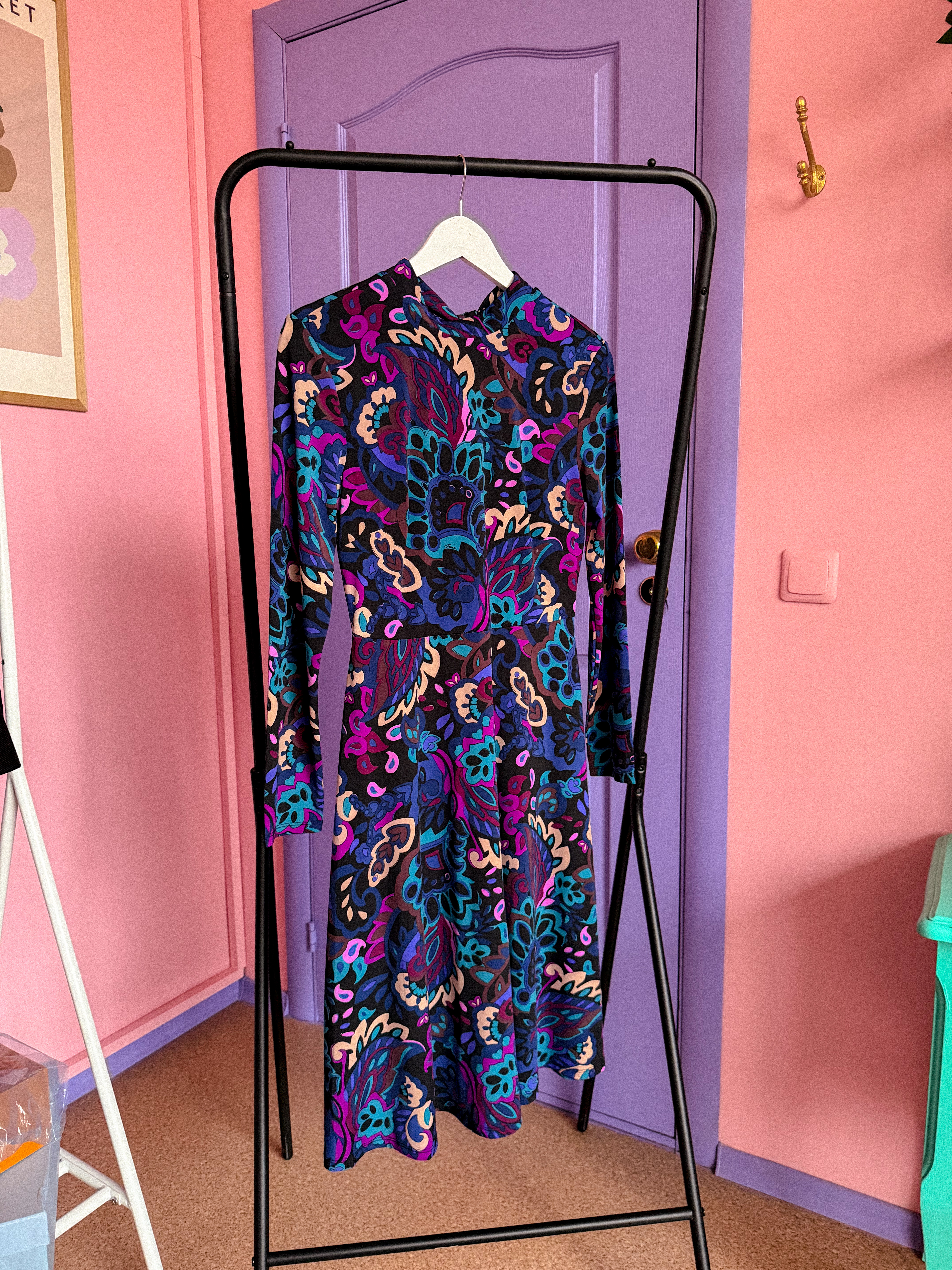 TRINA TURK raštuota suknelė