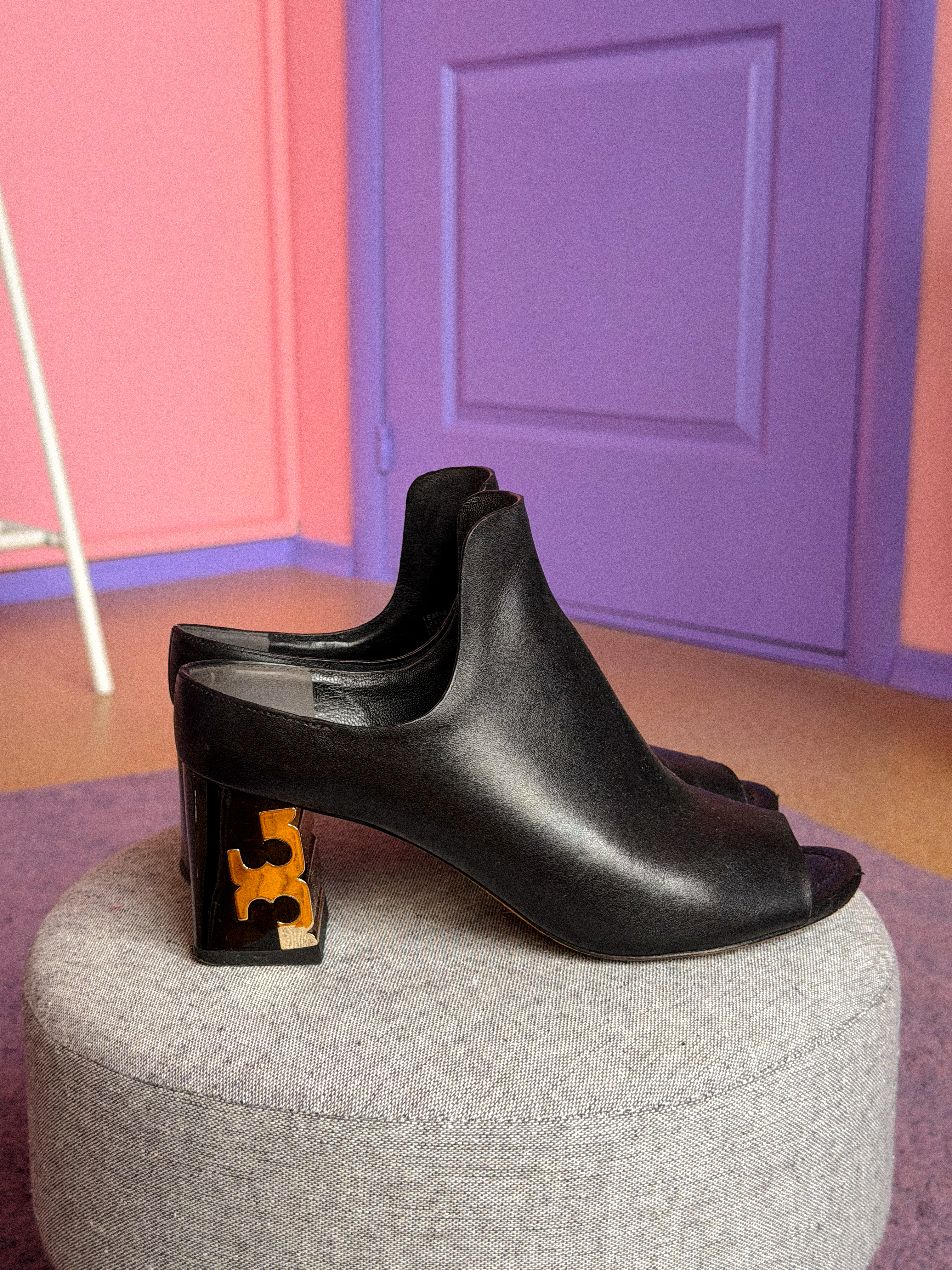 TORY BURCH odinės klumpės