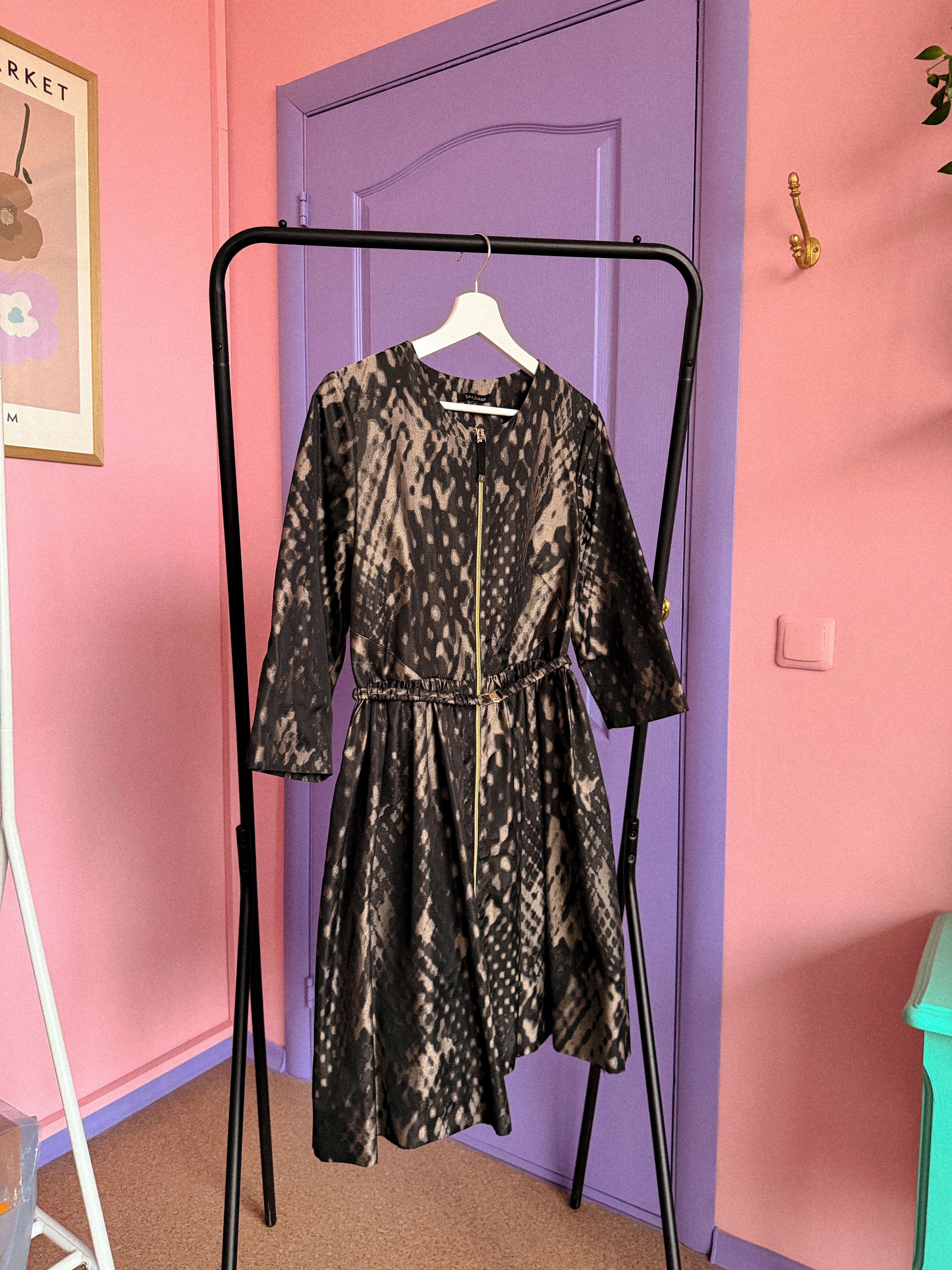 TARA JARMON marga suknelė