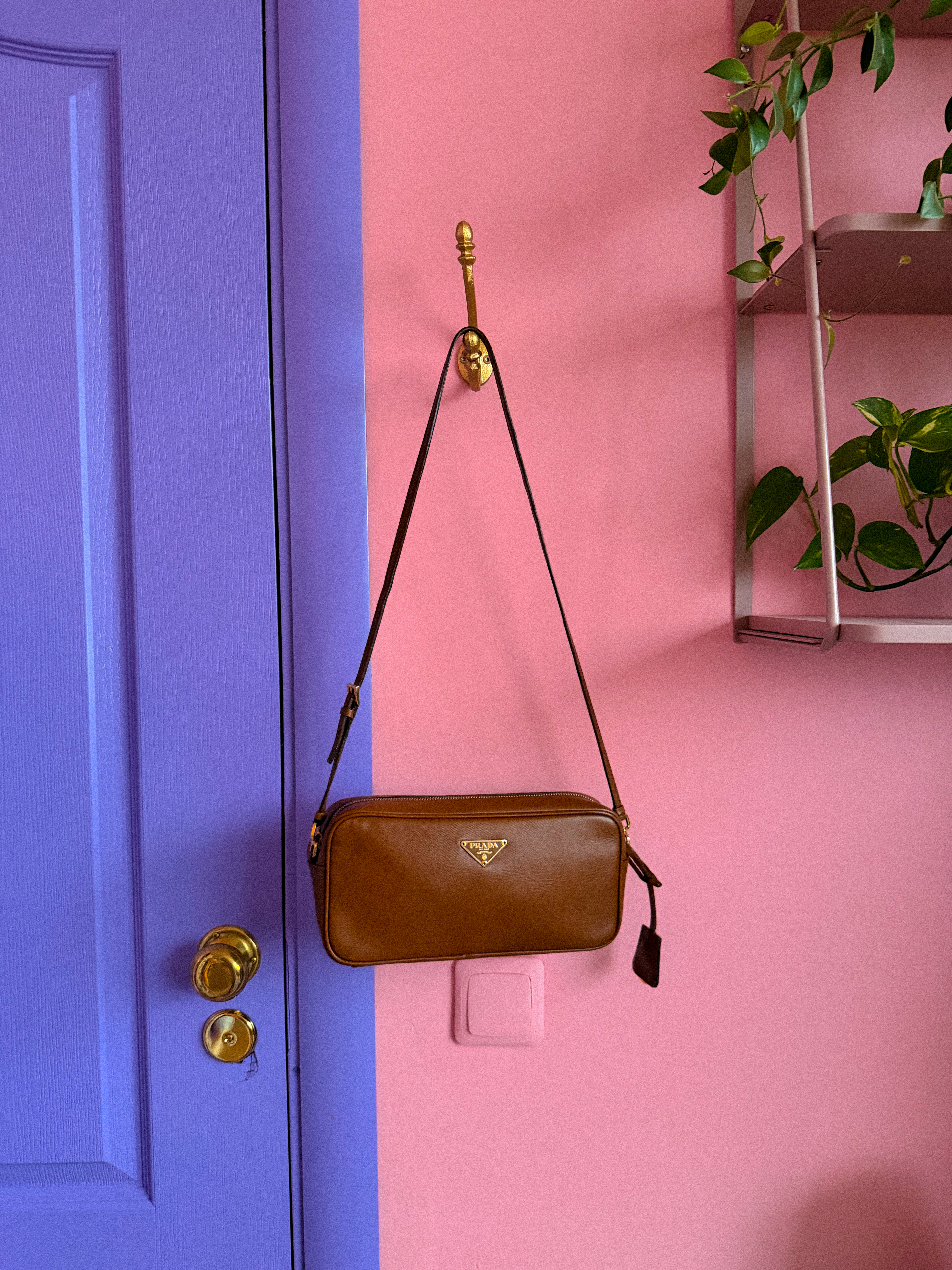 PRADA tobula rankinė