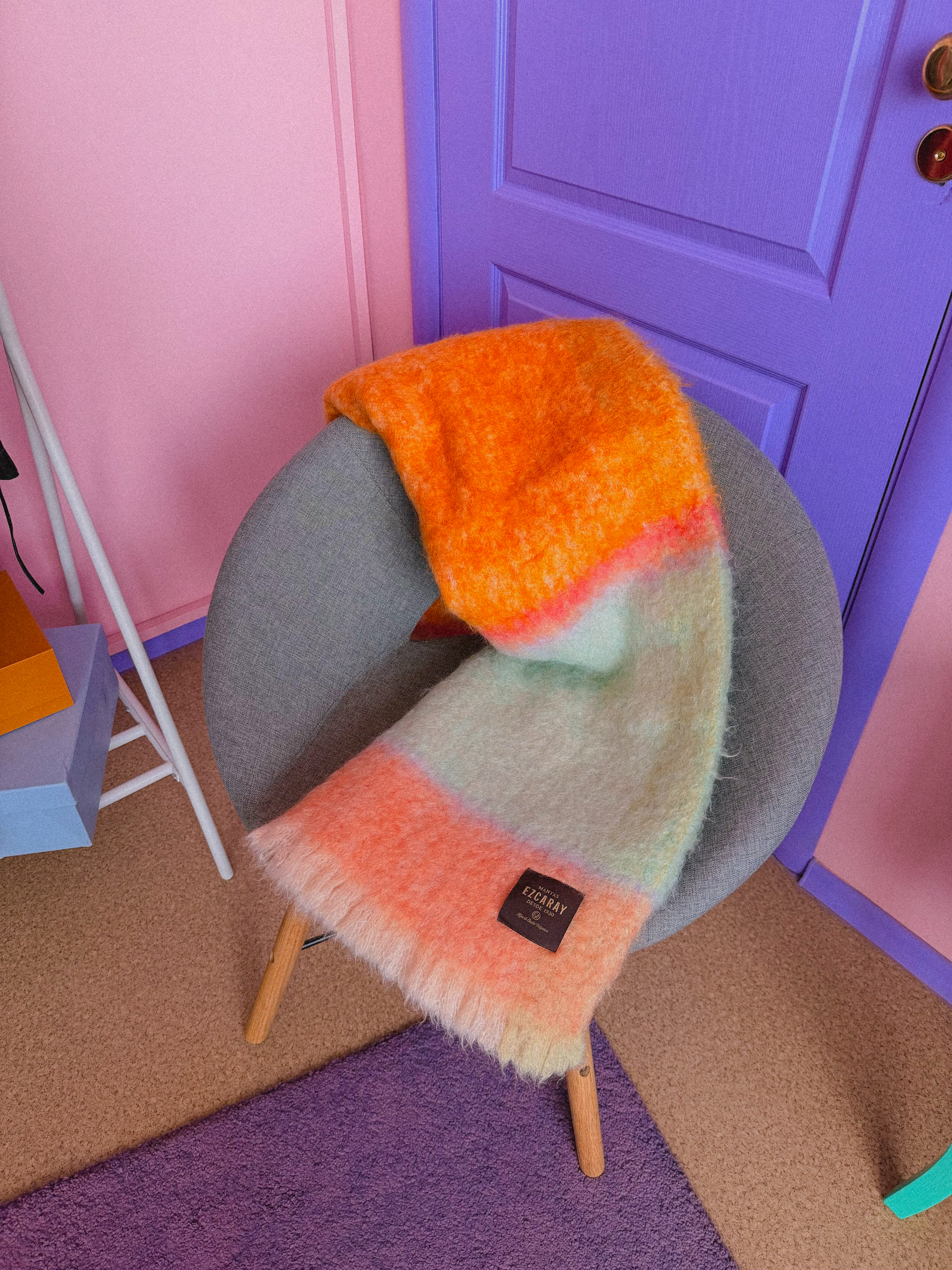 MANTAS EZCARAY prabangus pledas