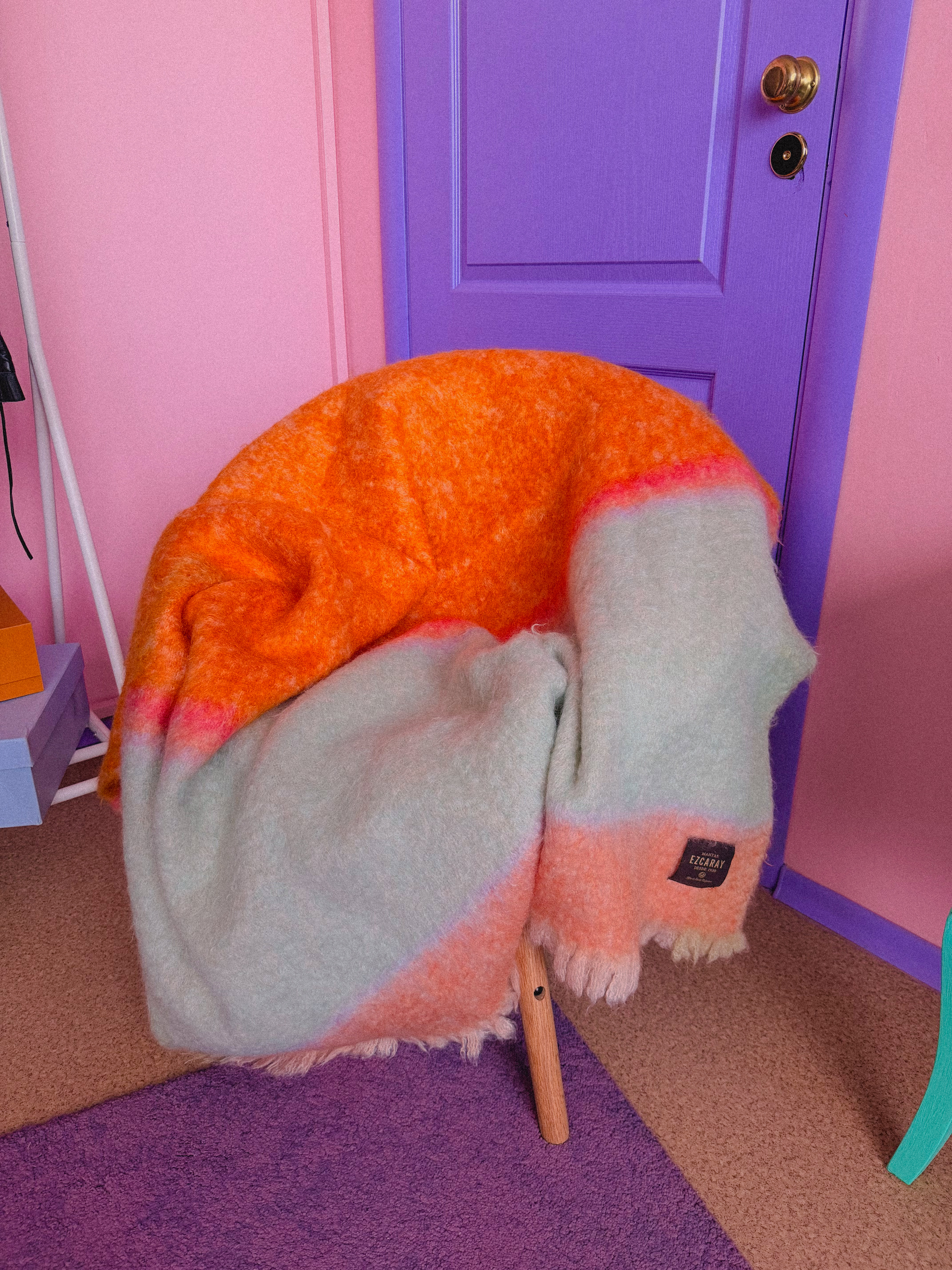 MANTAS EZCARAY prabangus pledas