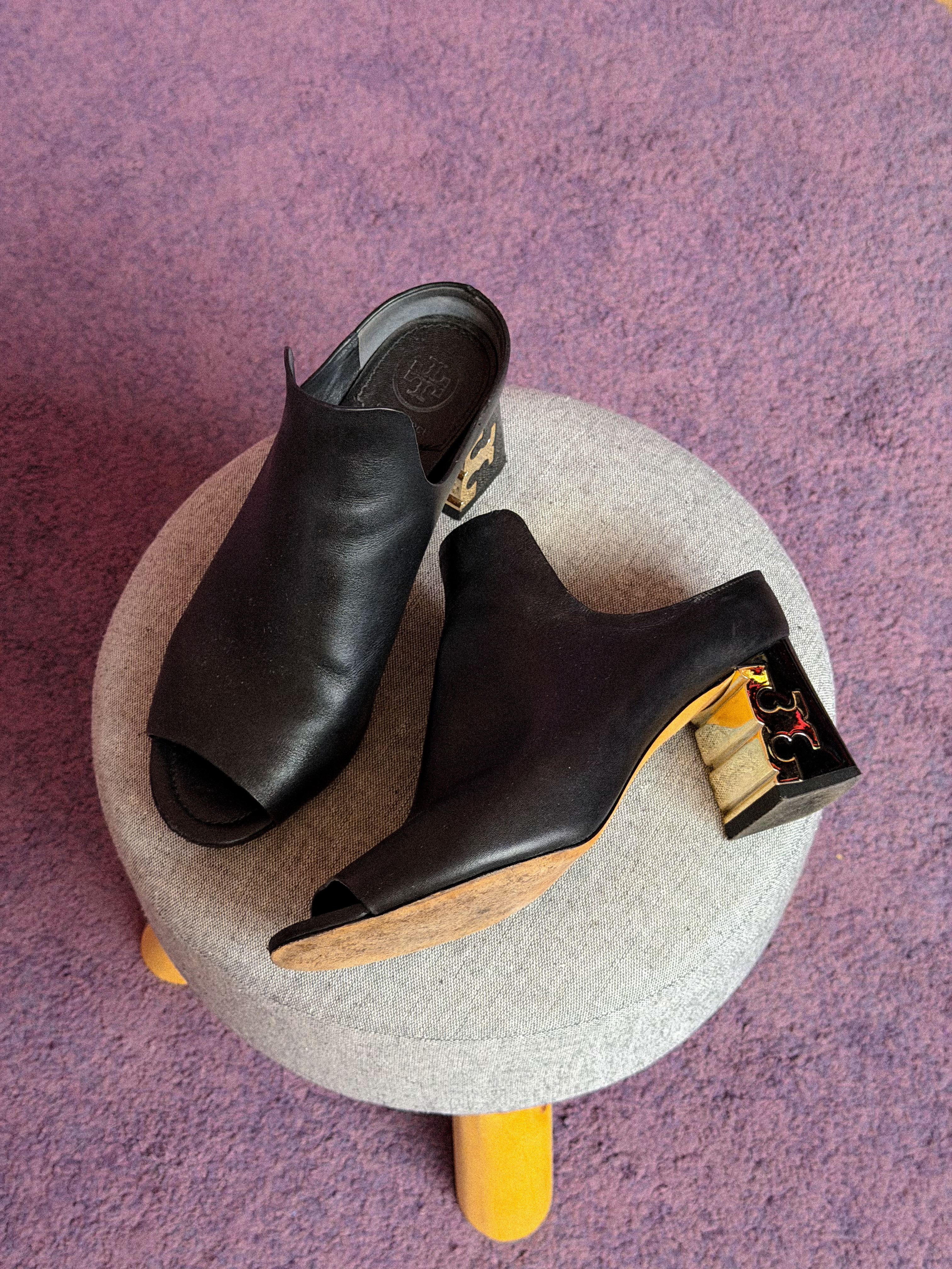 TORY BURCH odinės klumpės