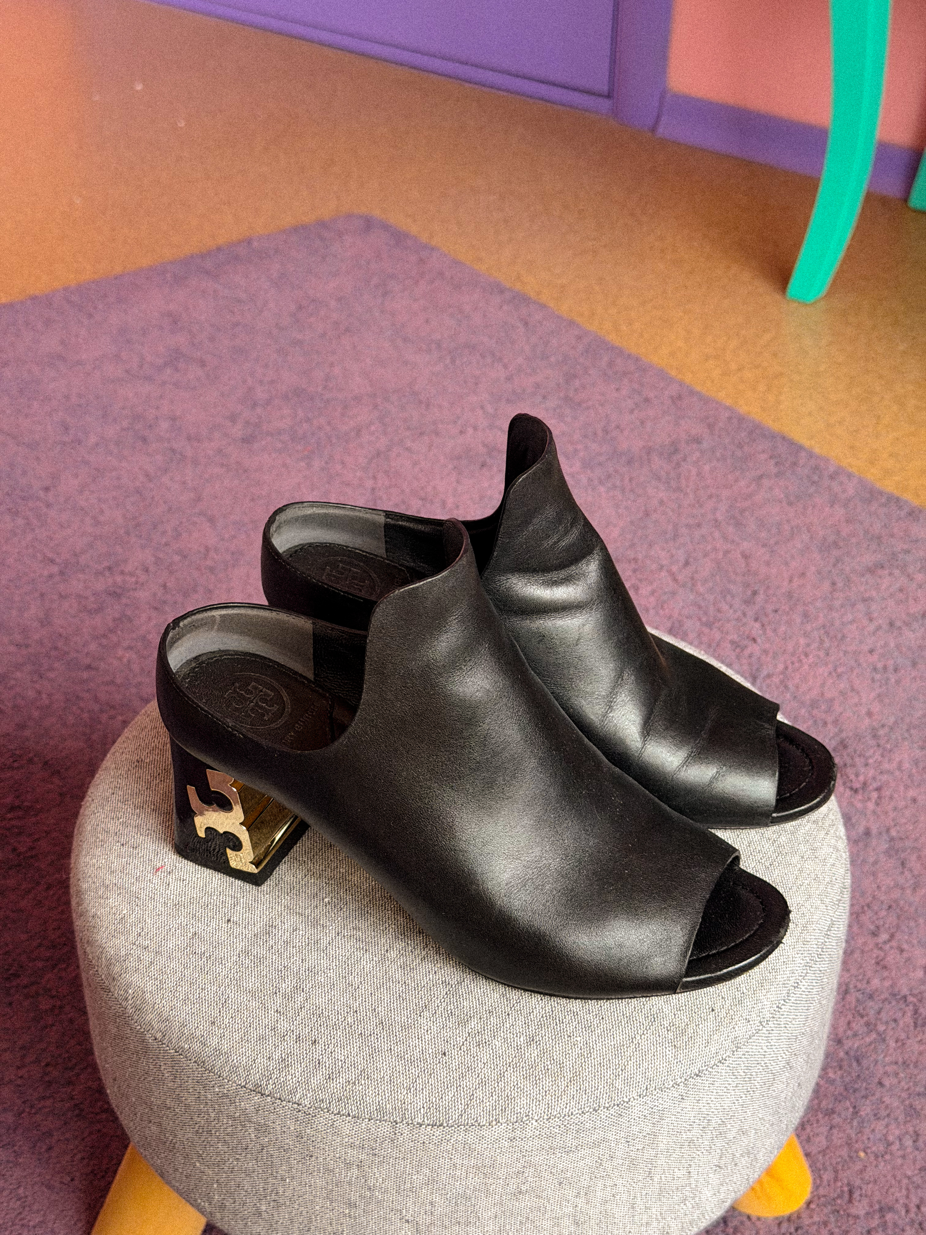 TORY BURCH odinės klumpės