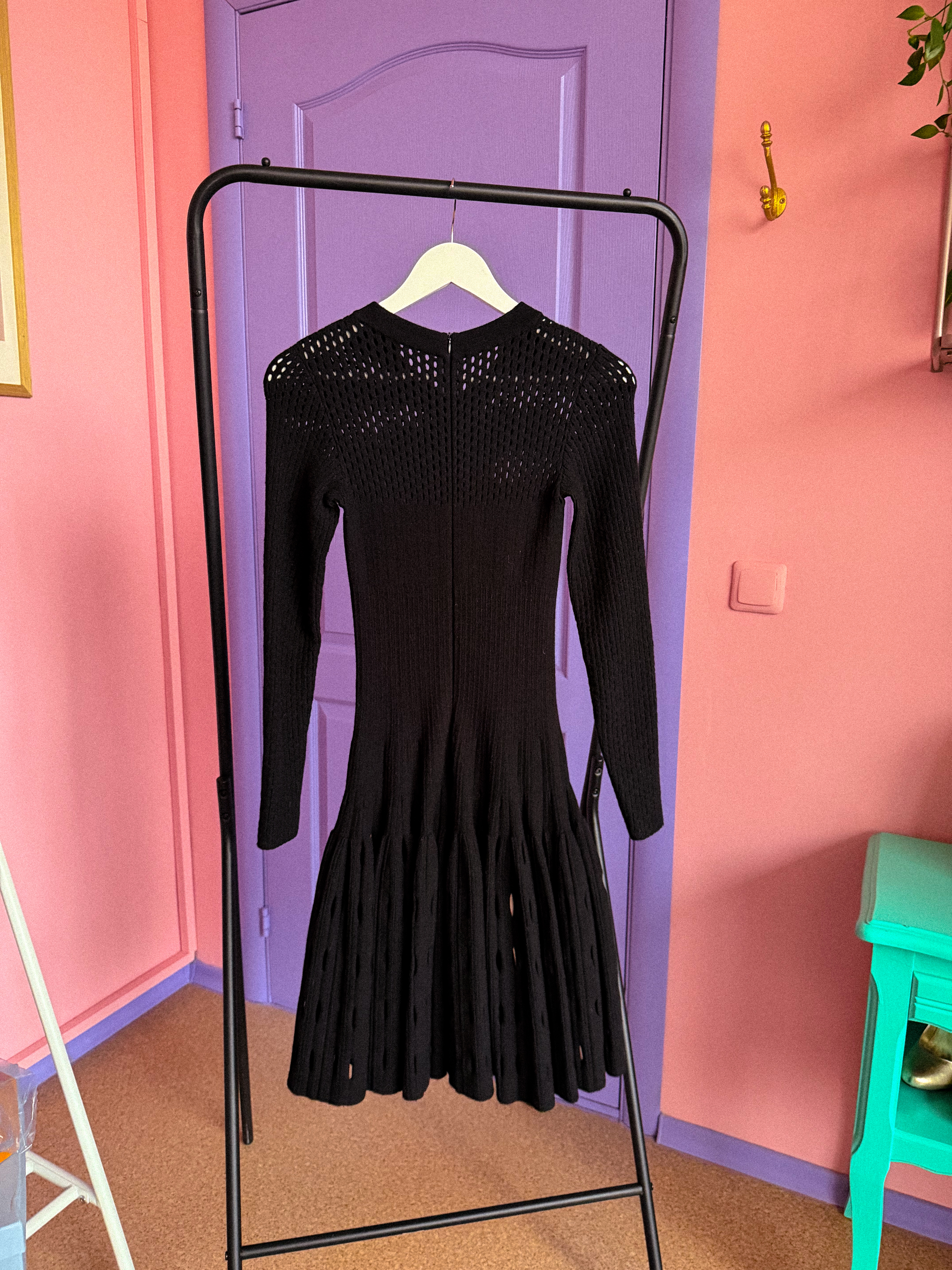 ALAIA juoda megzta suknelė