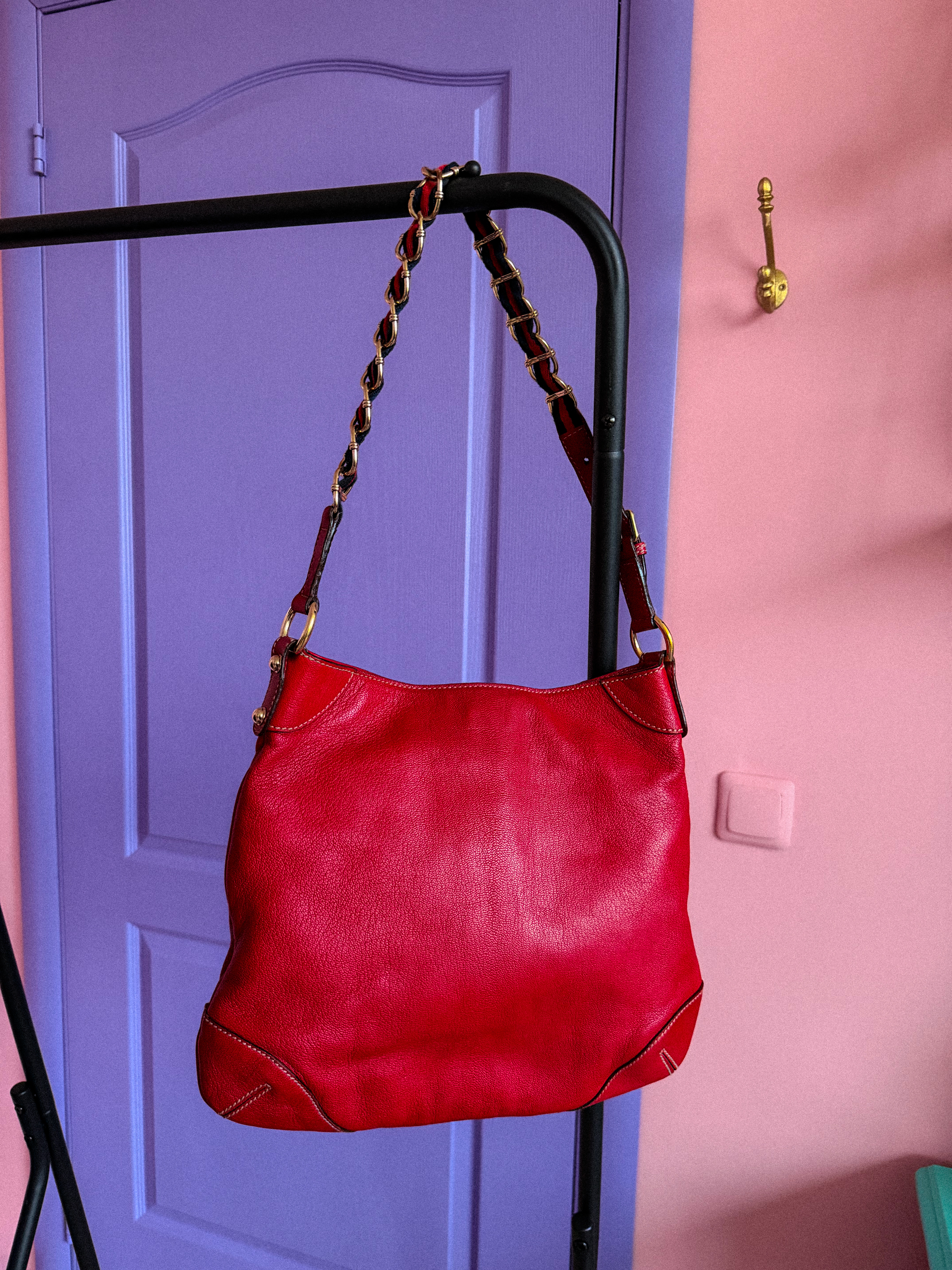 GUCCI raudona rankinė