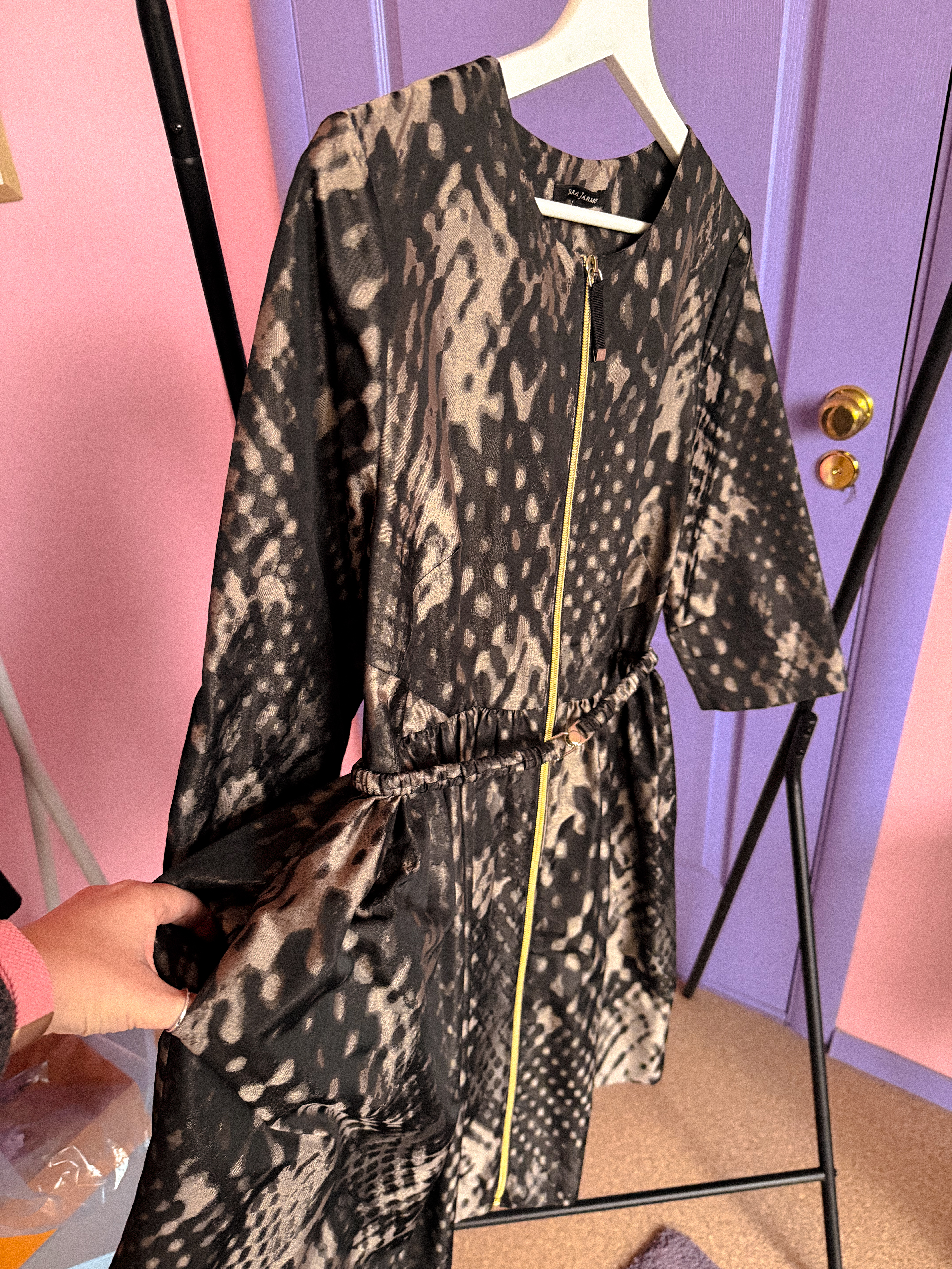 TARA JARMON marga suknelė