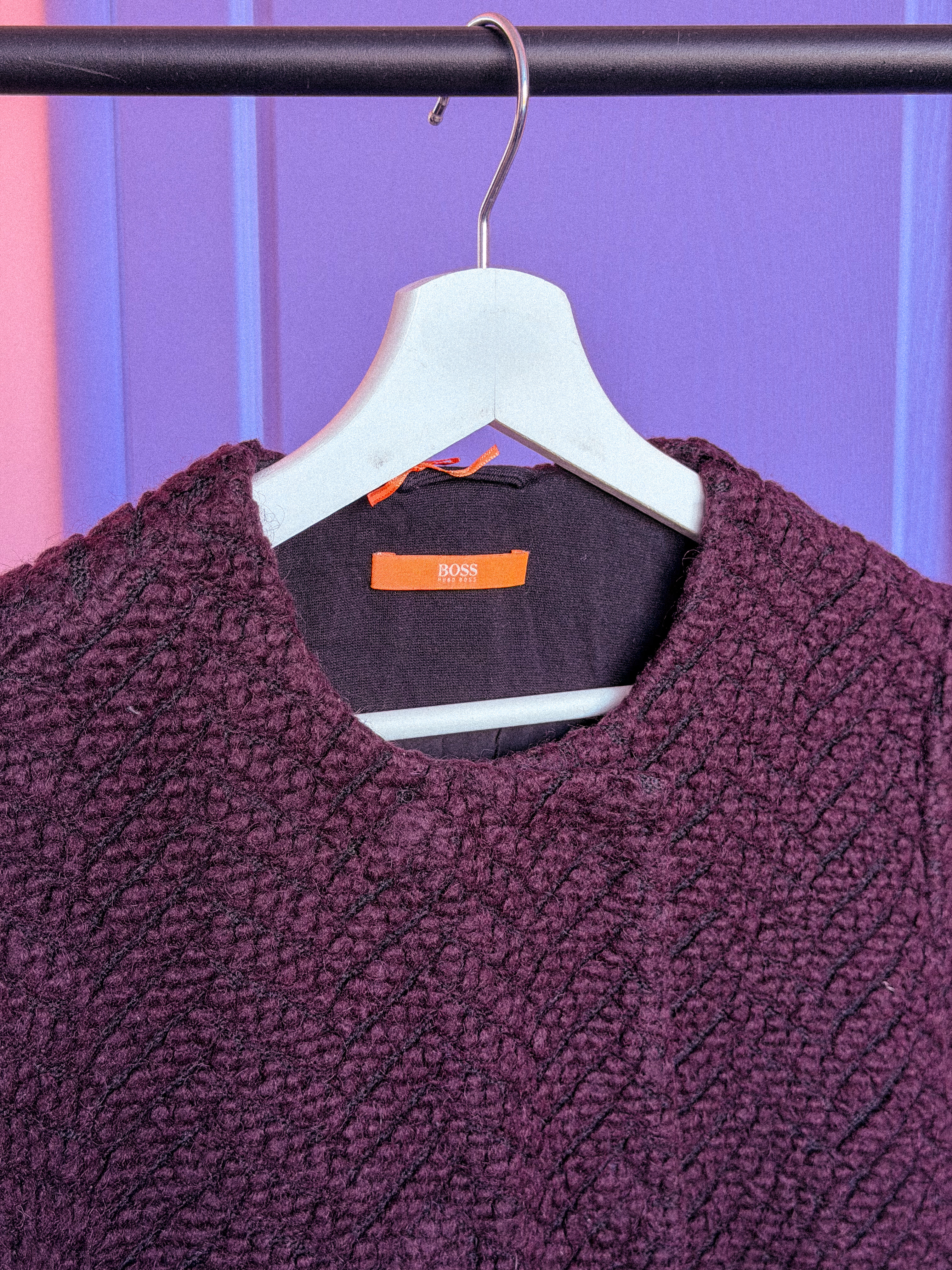 BOSS baklažano spalvos švarkelis