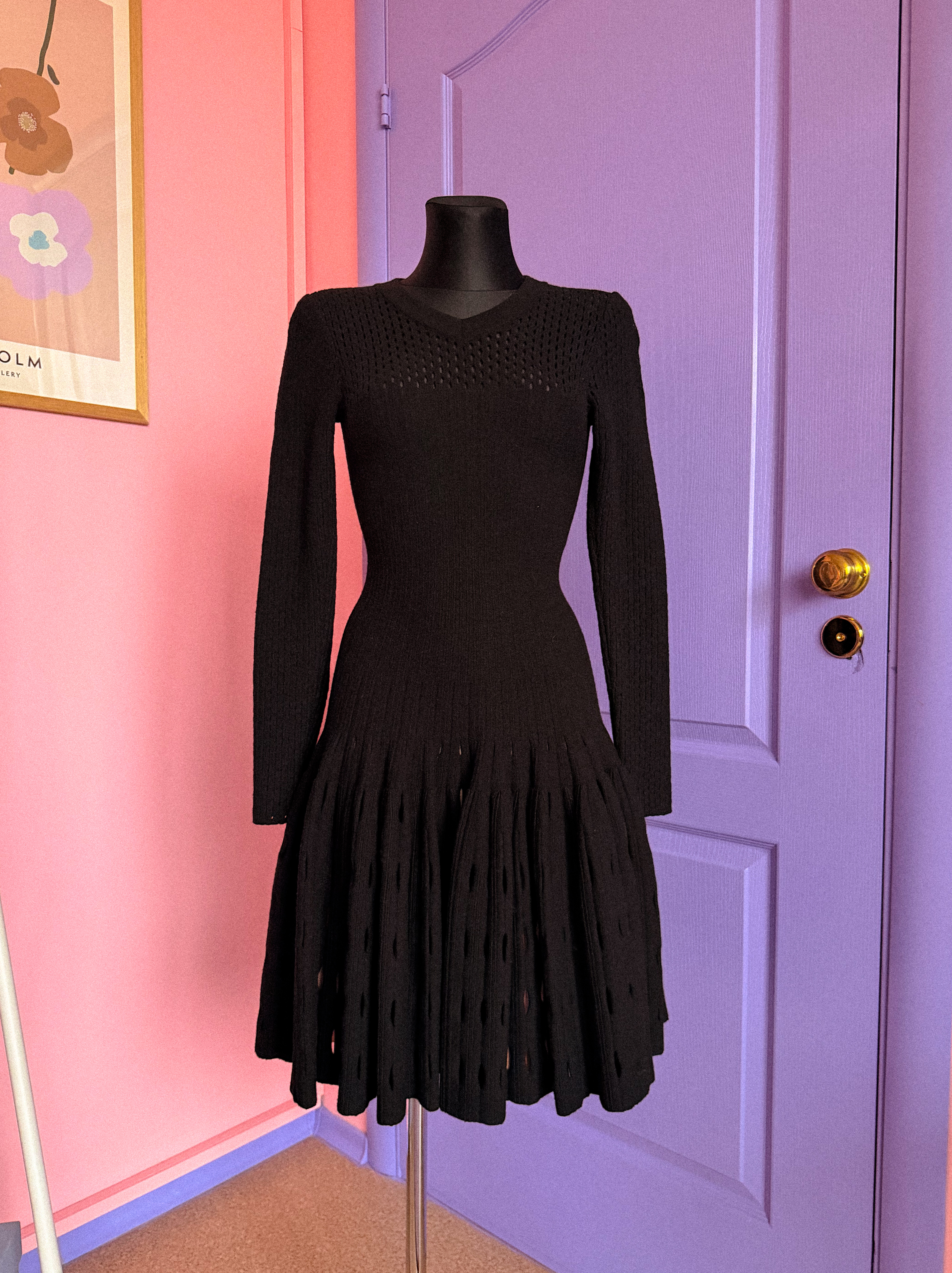 ALAIA juoda megzta suknelė