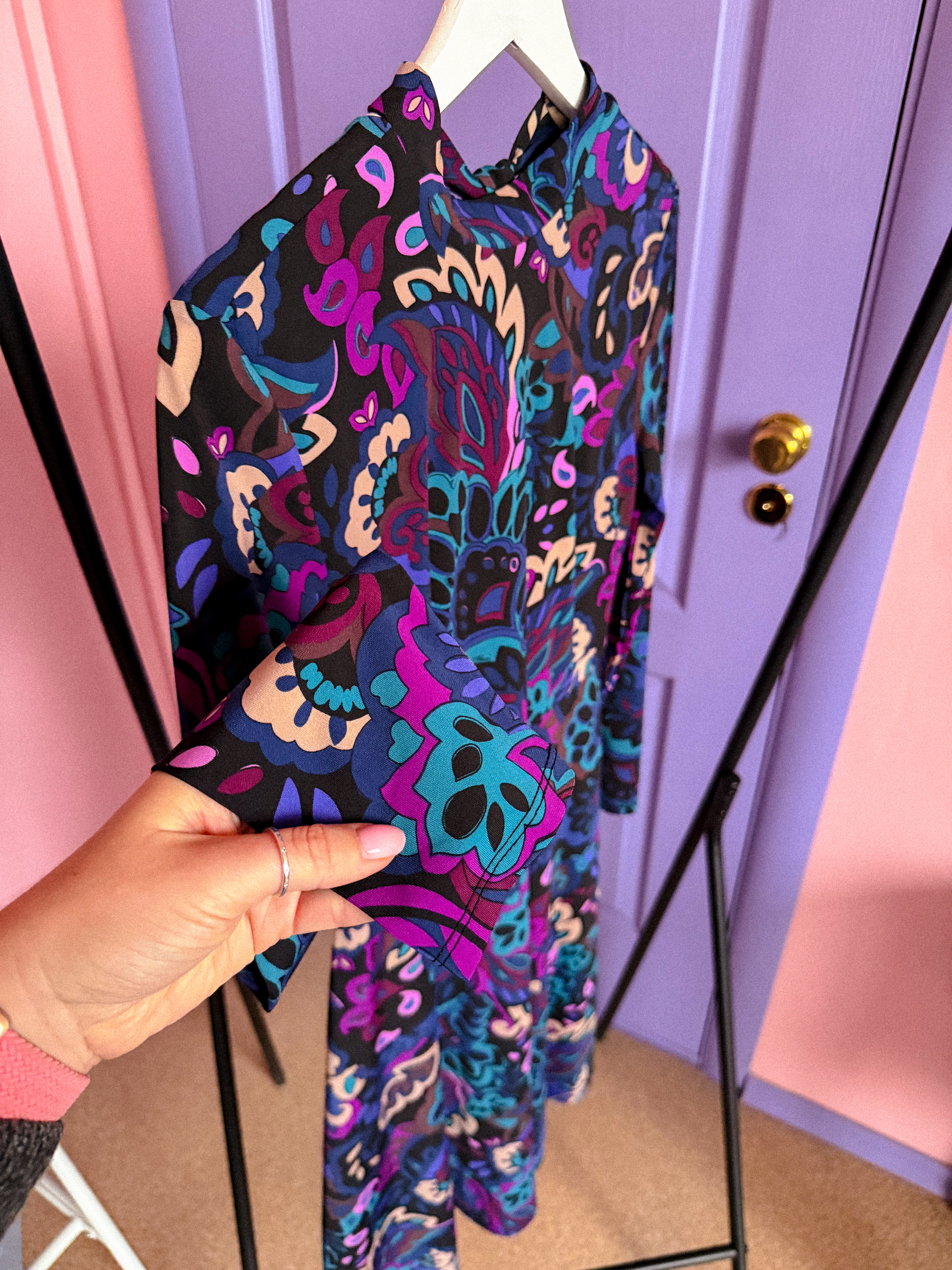 TRINA TURK raštuota suknelė