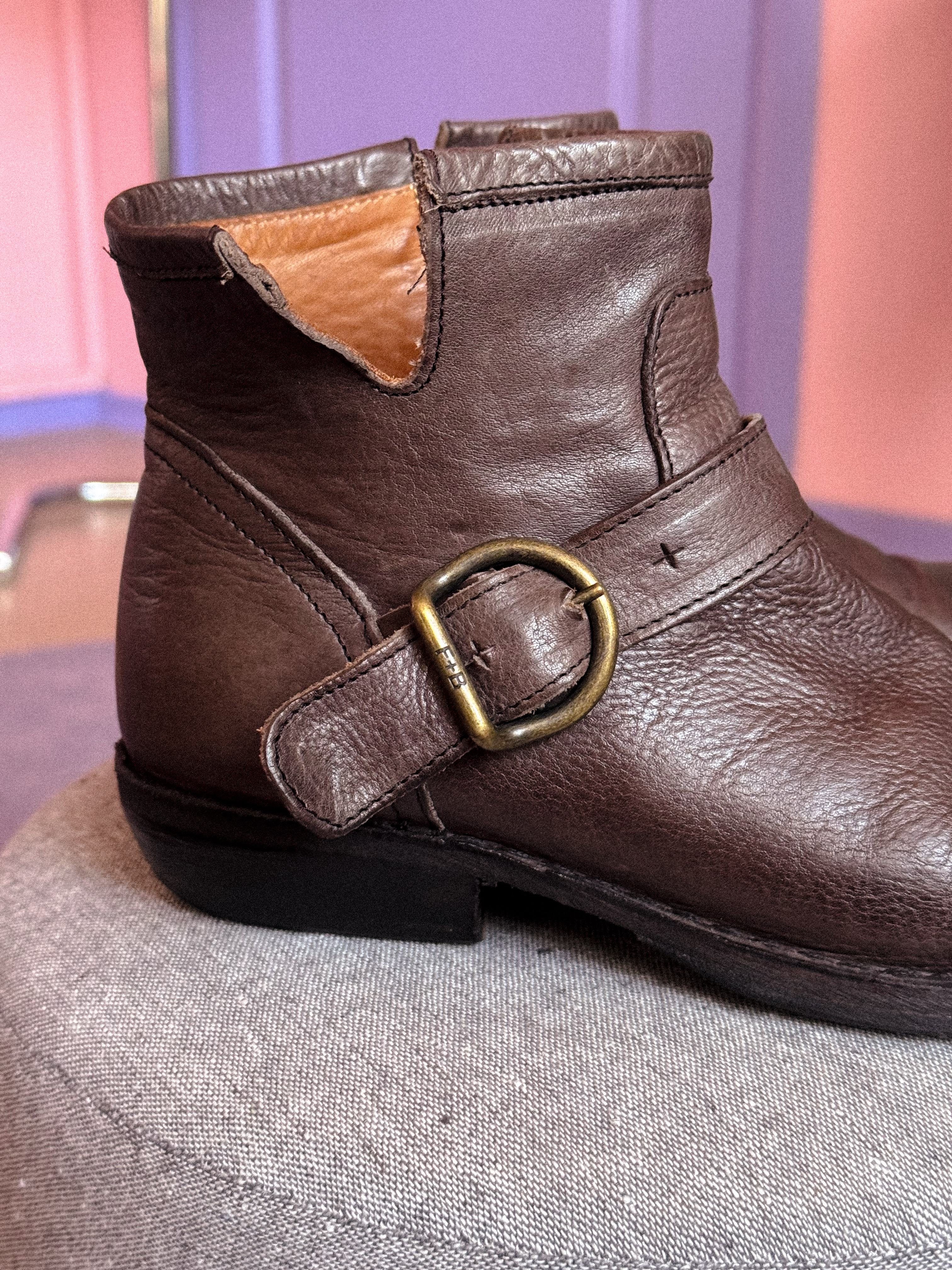 FIORENTINI + BAKER aulinukai