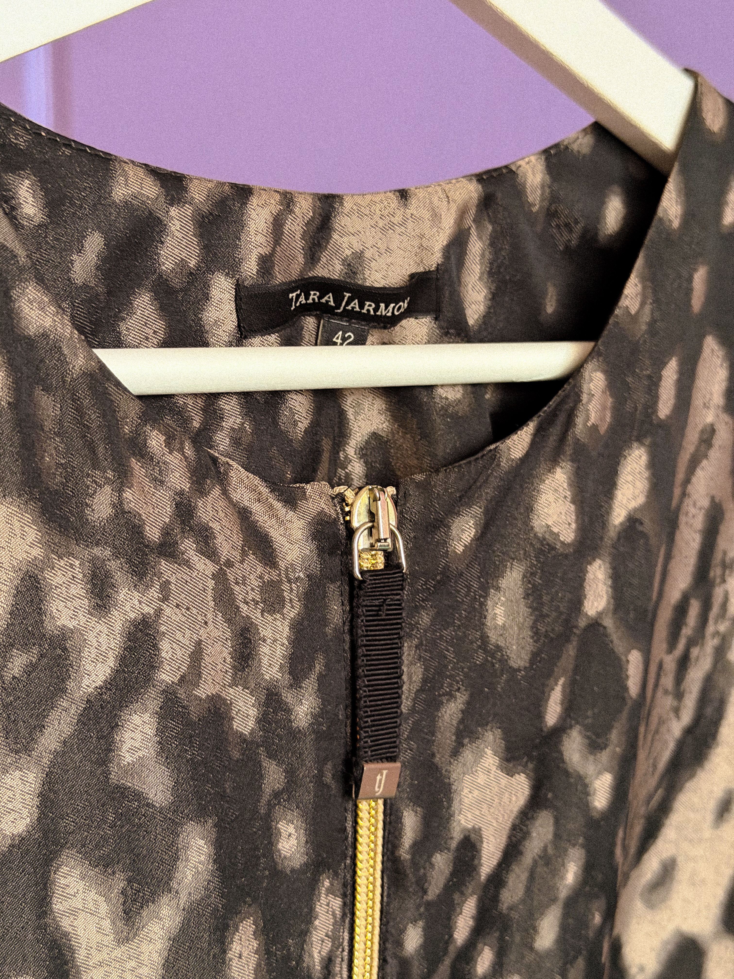 TARA JARMON marga suknelė