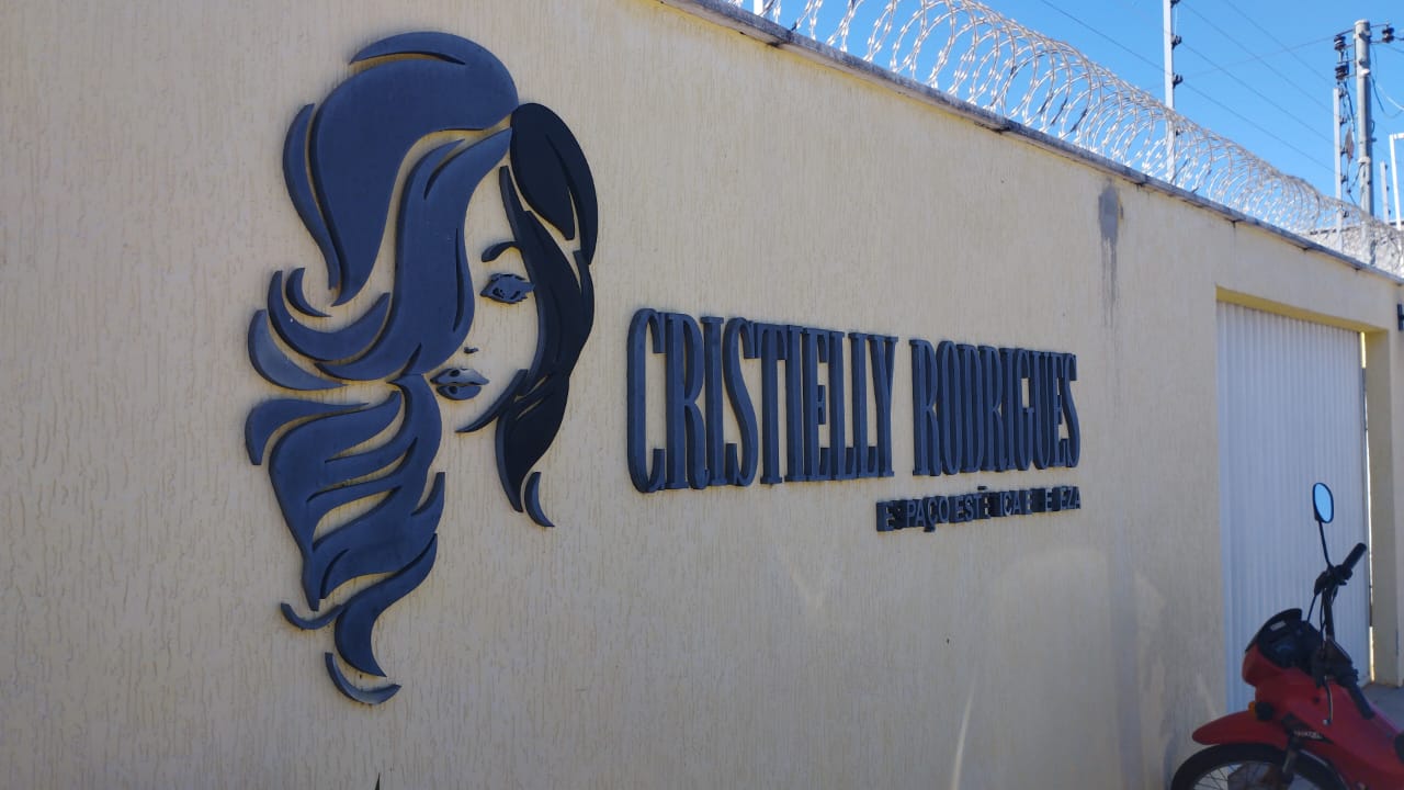 Letras Caixa Personalizado Pvc 20mm - 1.50 x pela proporção + Kit Instalação