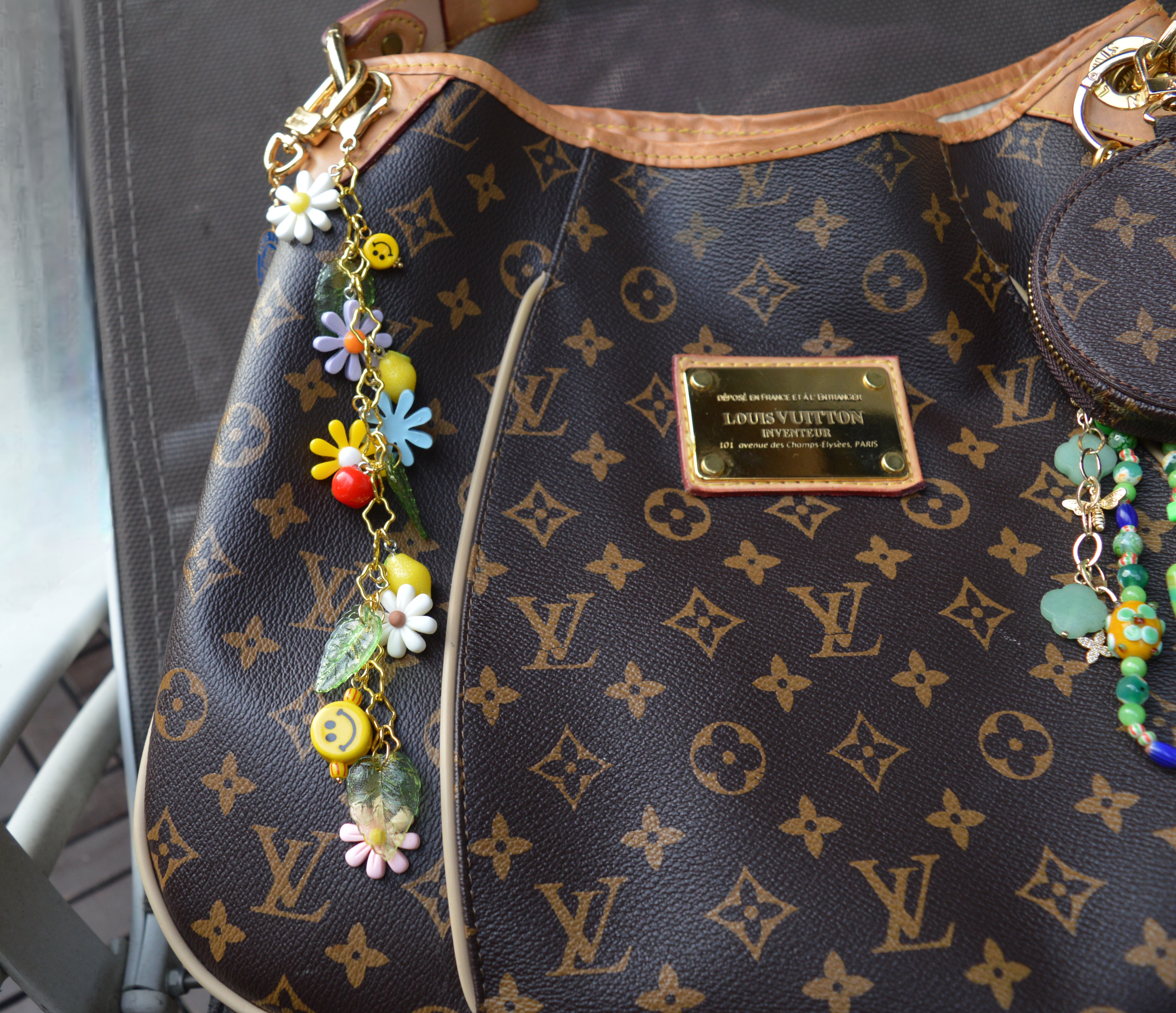 "BAG"