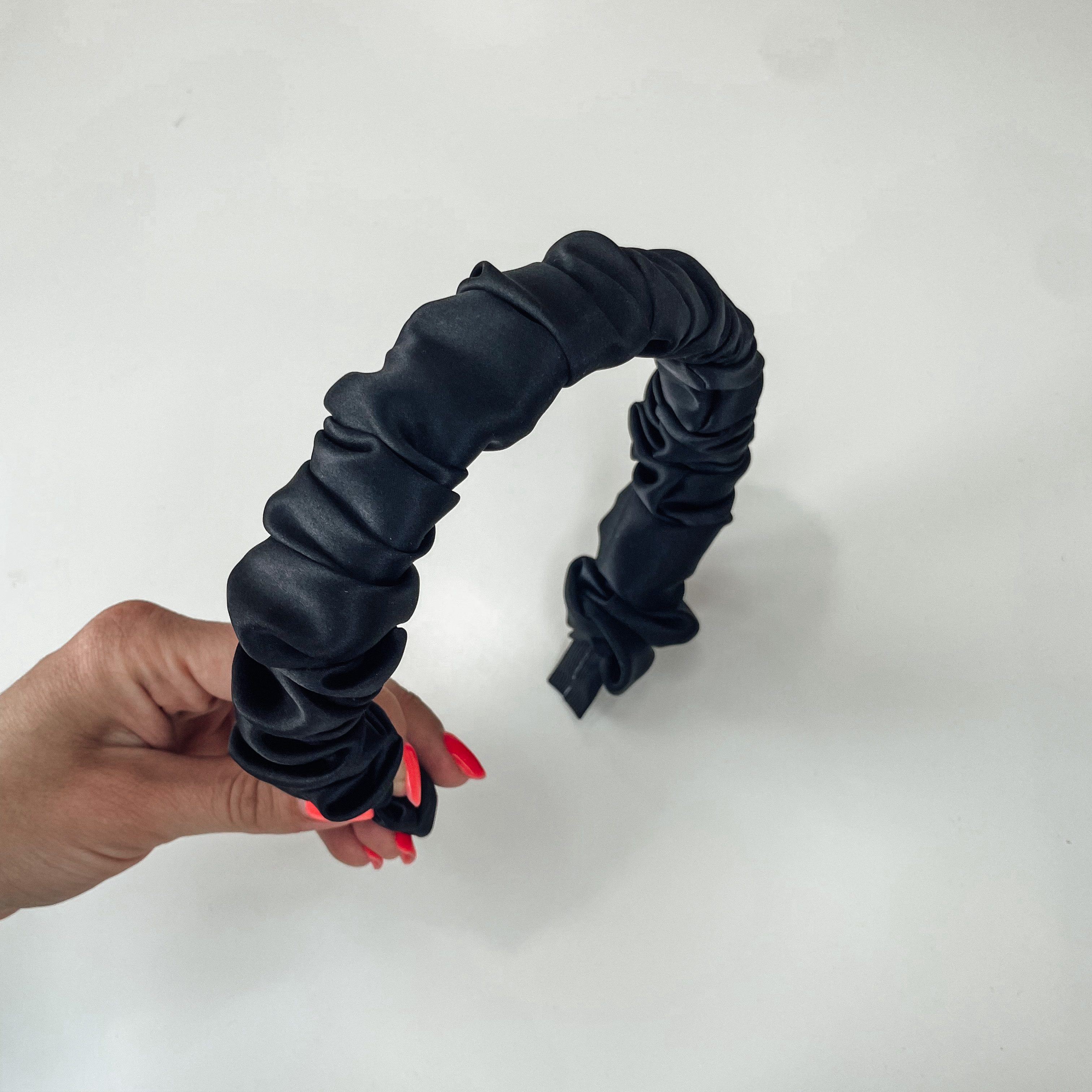 Rauktas plaukų lankelis "Black night"