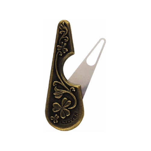 Antikvarinis siūlų vėriklis