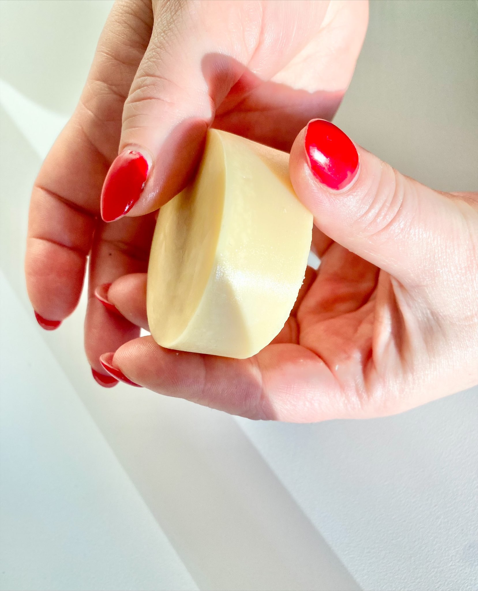PEAR & FREESIA BODY LOTION BAR