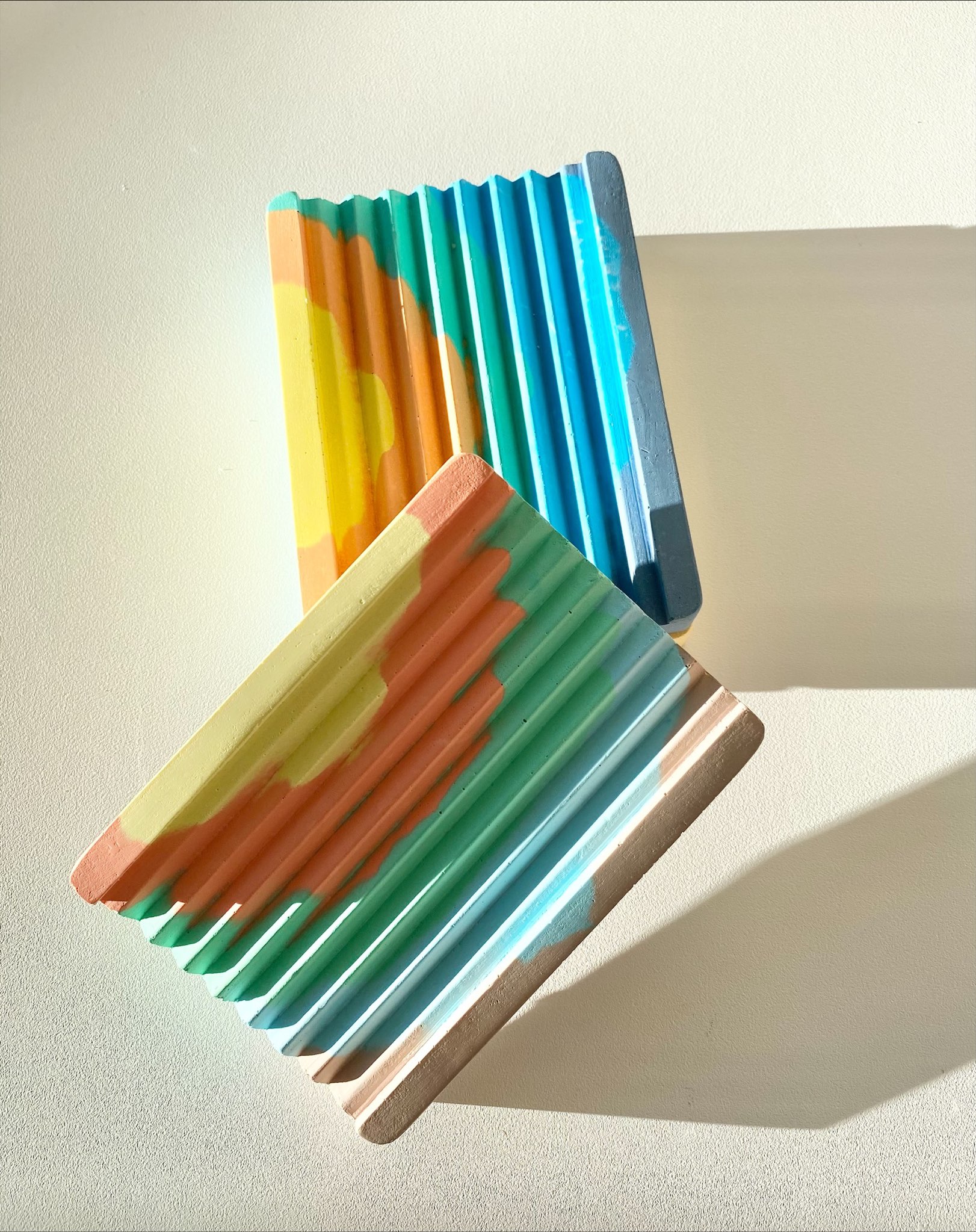 JESMONITE shampoo/soap dish