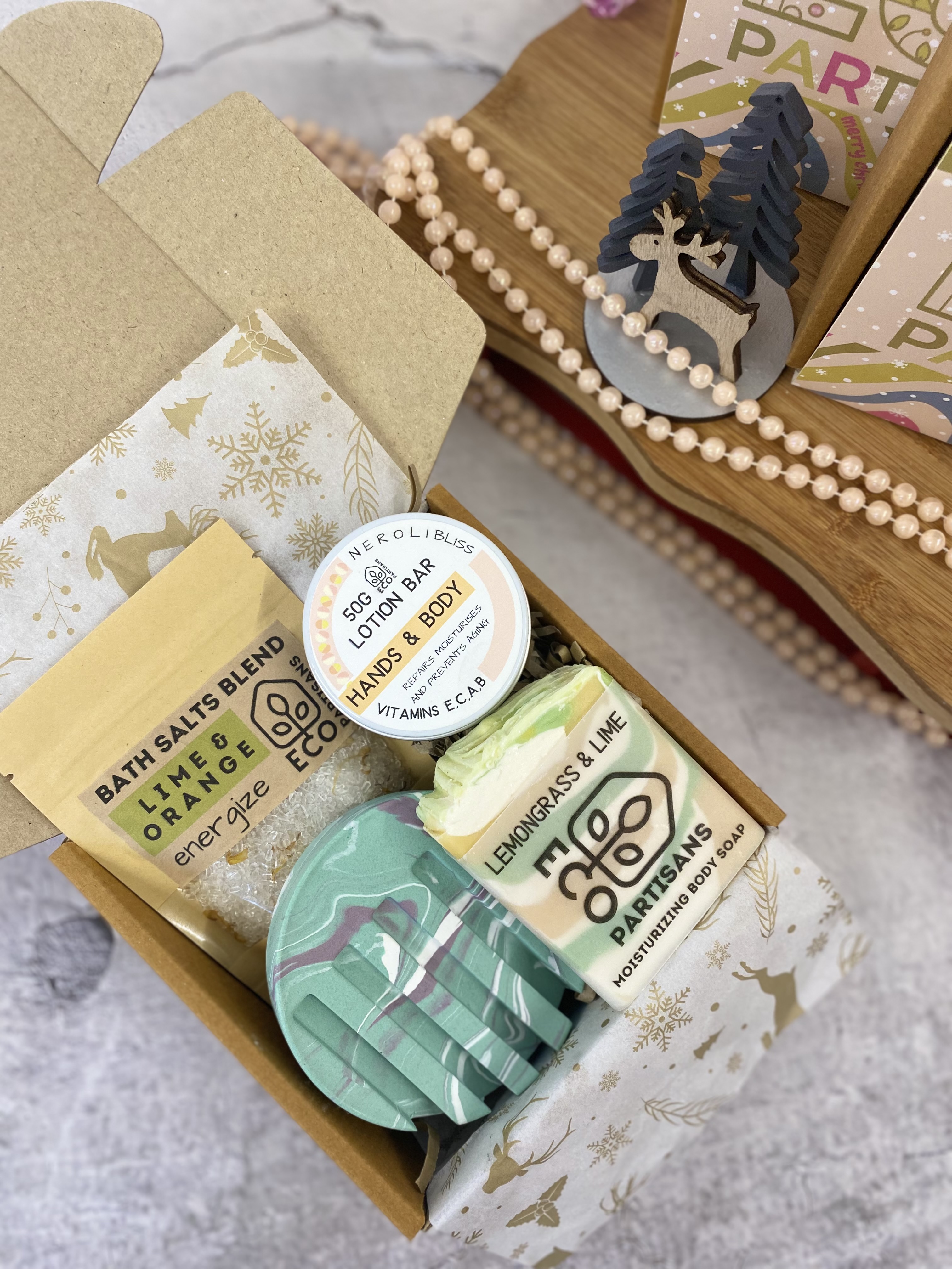 GIFT SET with round soap dish