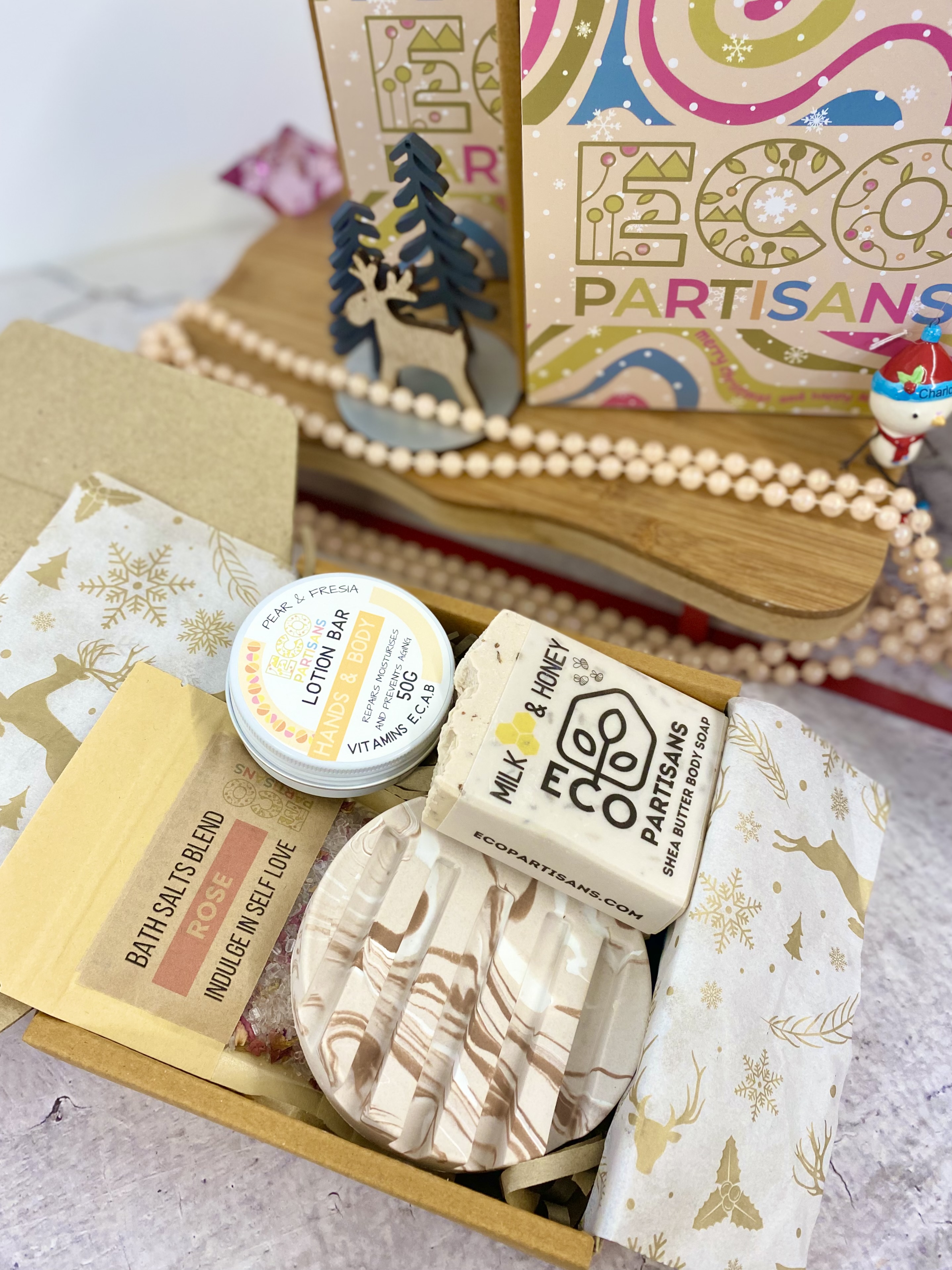 GIFT SET with round soap dish
