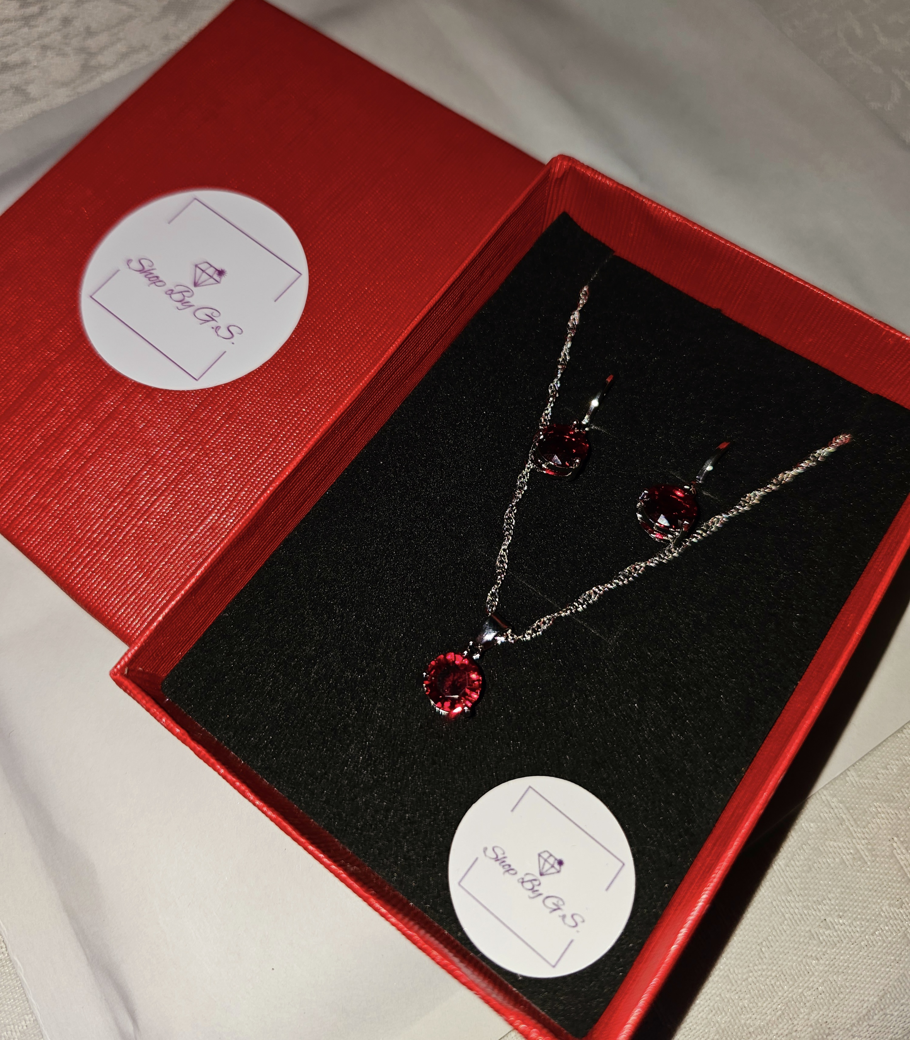 Candy  papuošalų rinkinys su raudonu cirkoniu