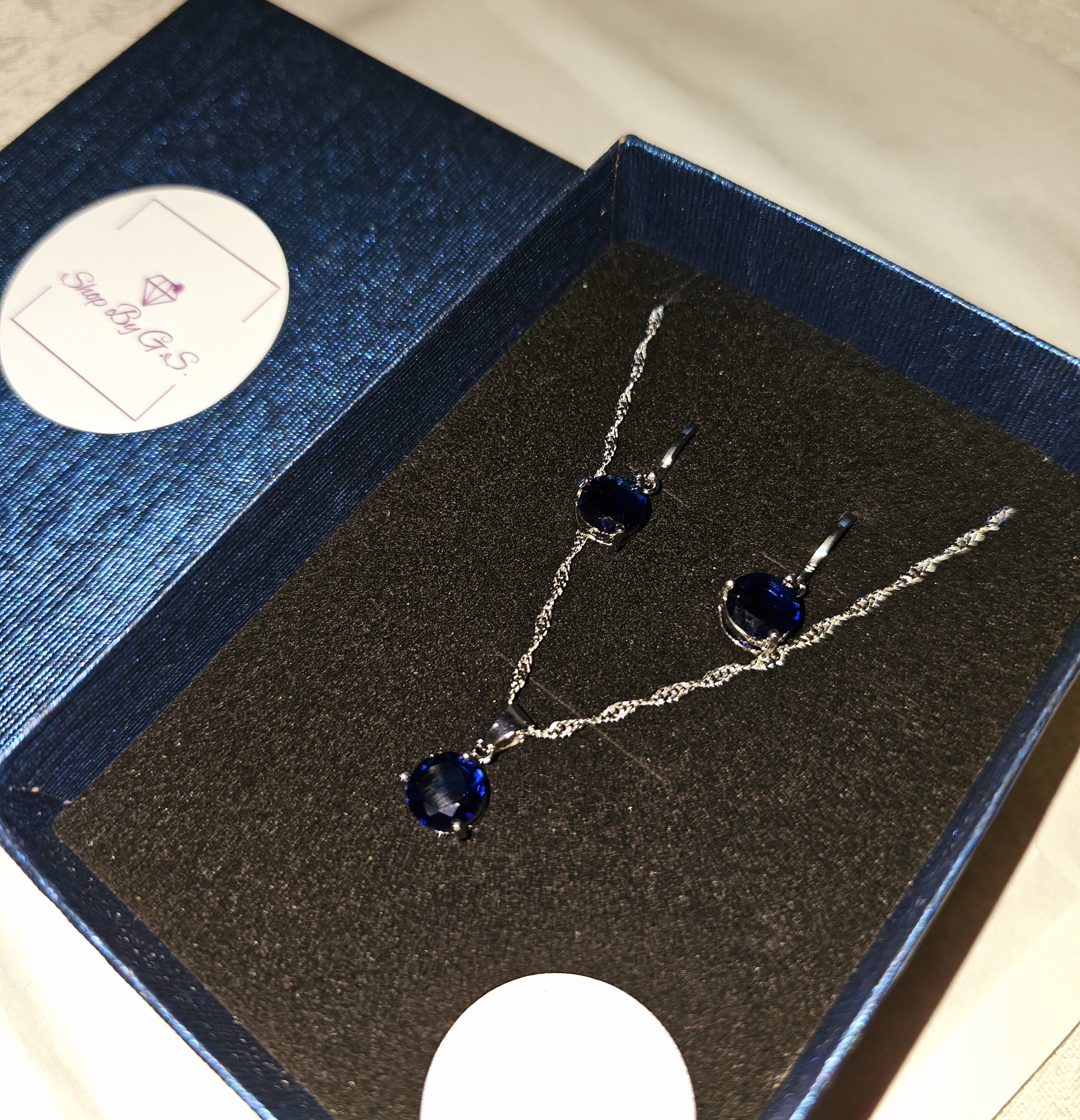 Candy  papuošalų rinkinys su tamsiai mėlynu cirkoniu