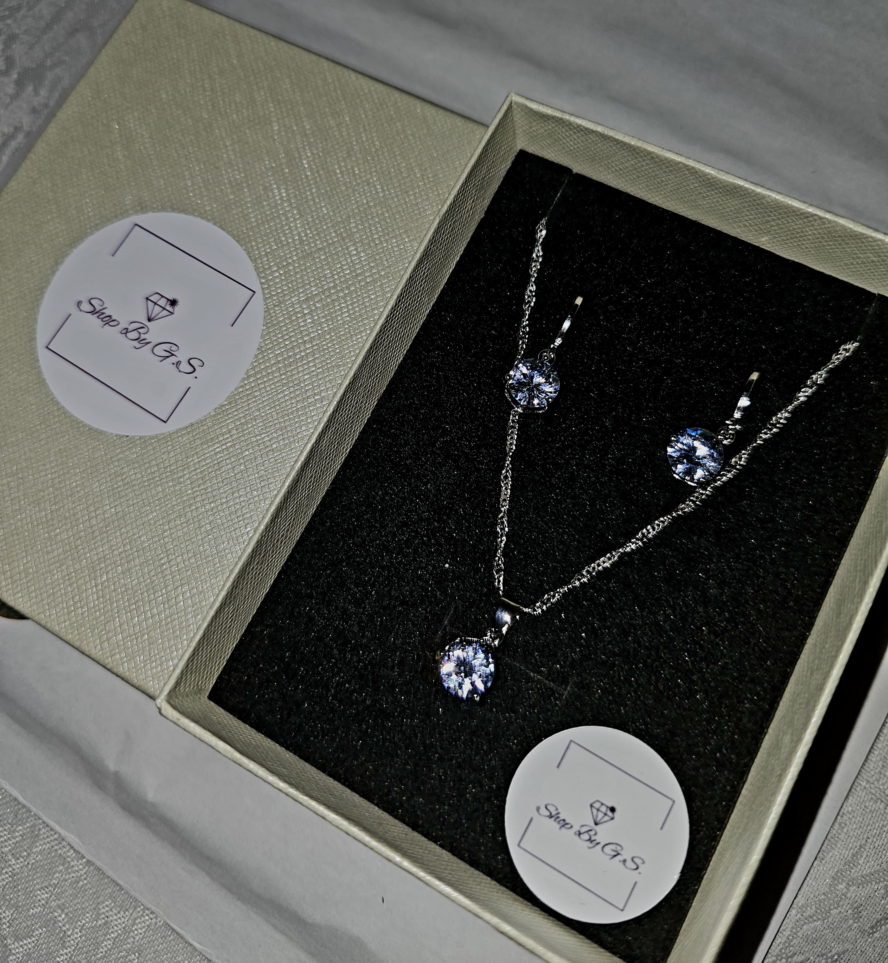 Candy  papuošalų rinkinys su skaidriu cirkoniu