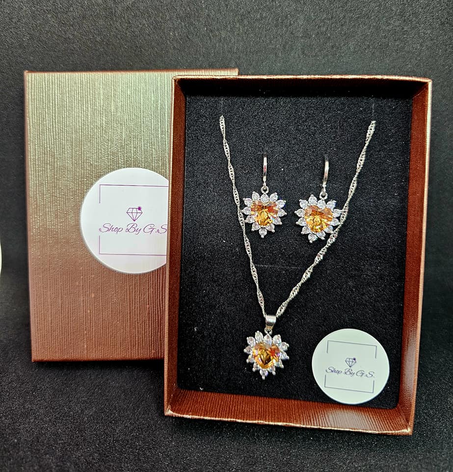 Papuošalų rinkinys su šampano spalvos cirkoniu