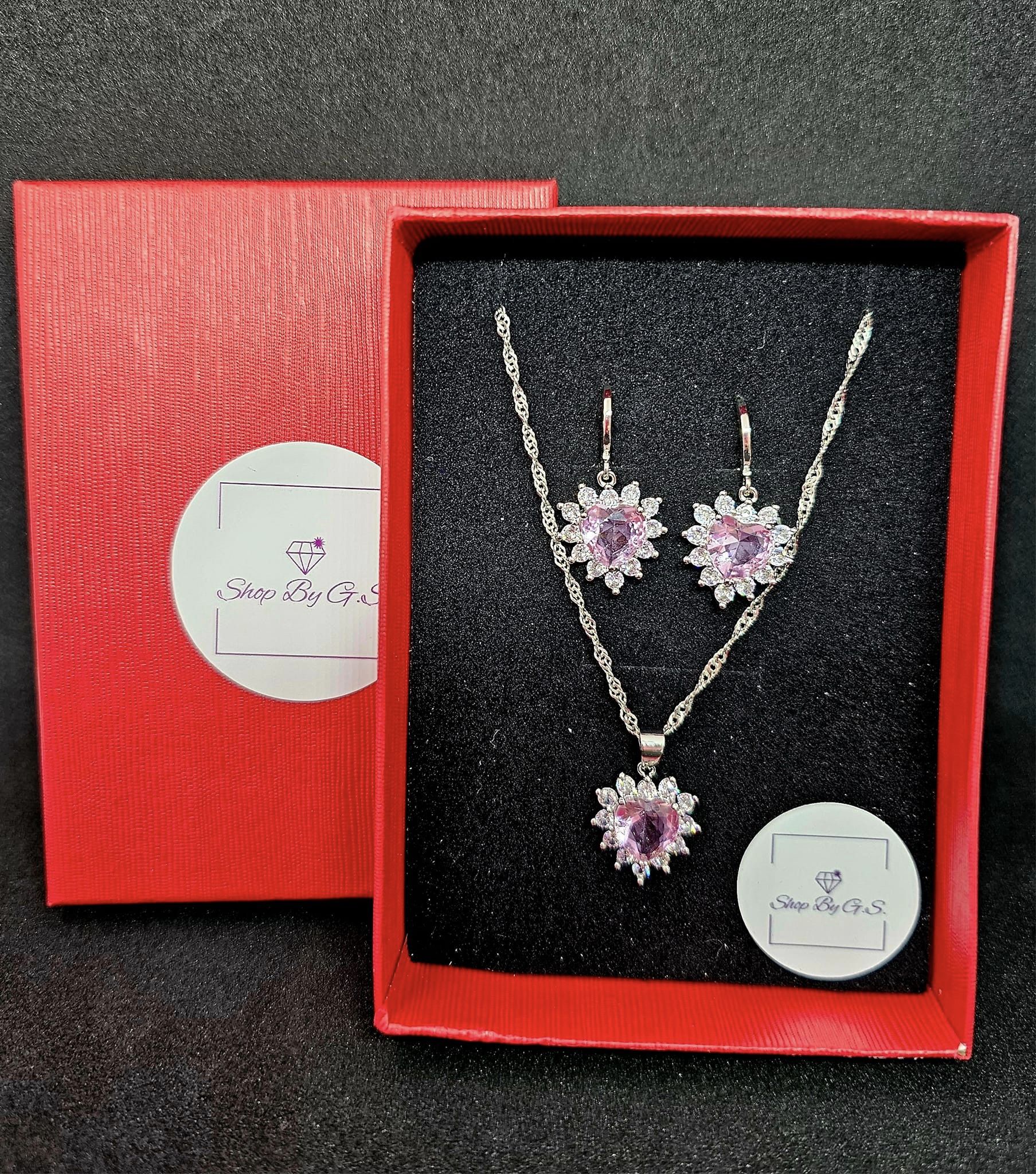 Papuošalų rinkinys su rožiniu cirkoniu