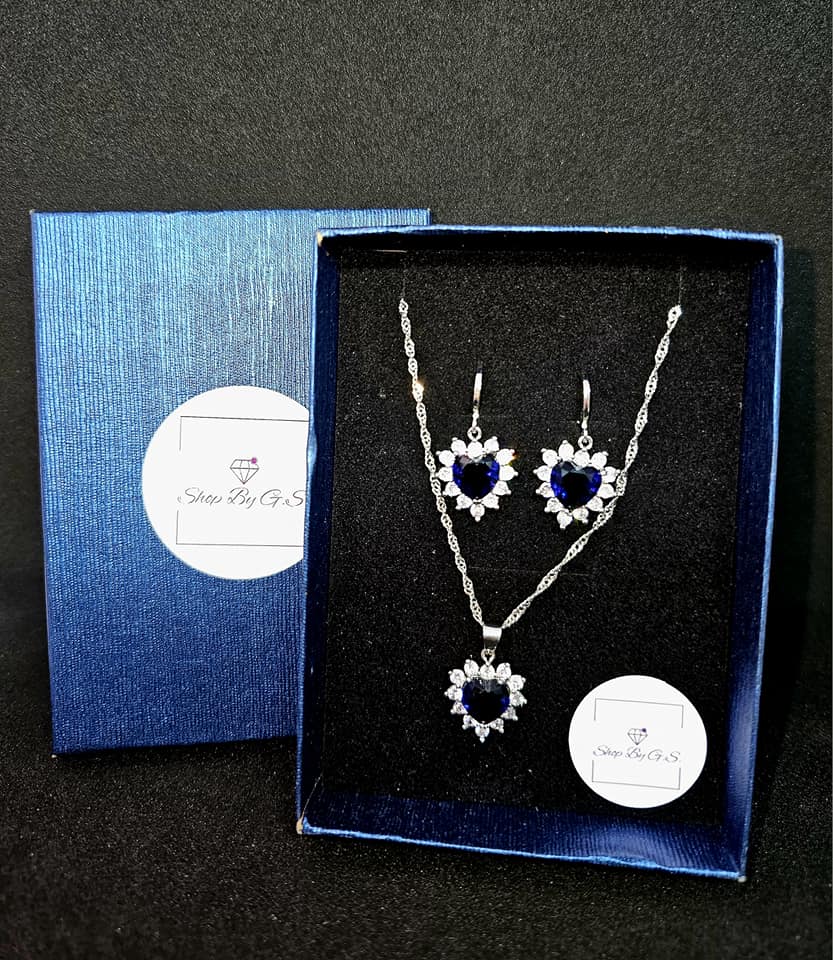 Papuošalų rinkinys su tamsiai mėlynu cirkoniu