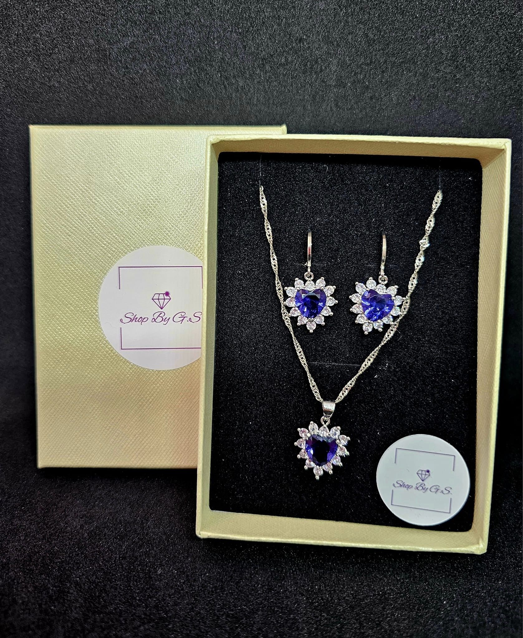 Papuošalų rinkinys su alyviniu cirkoniu