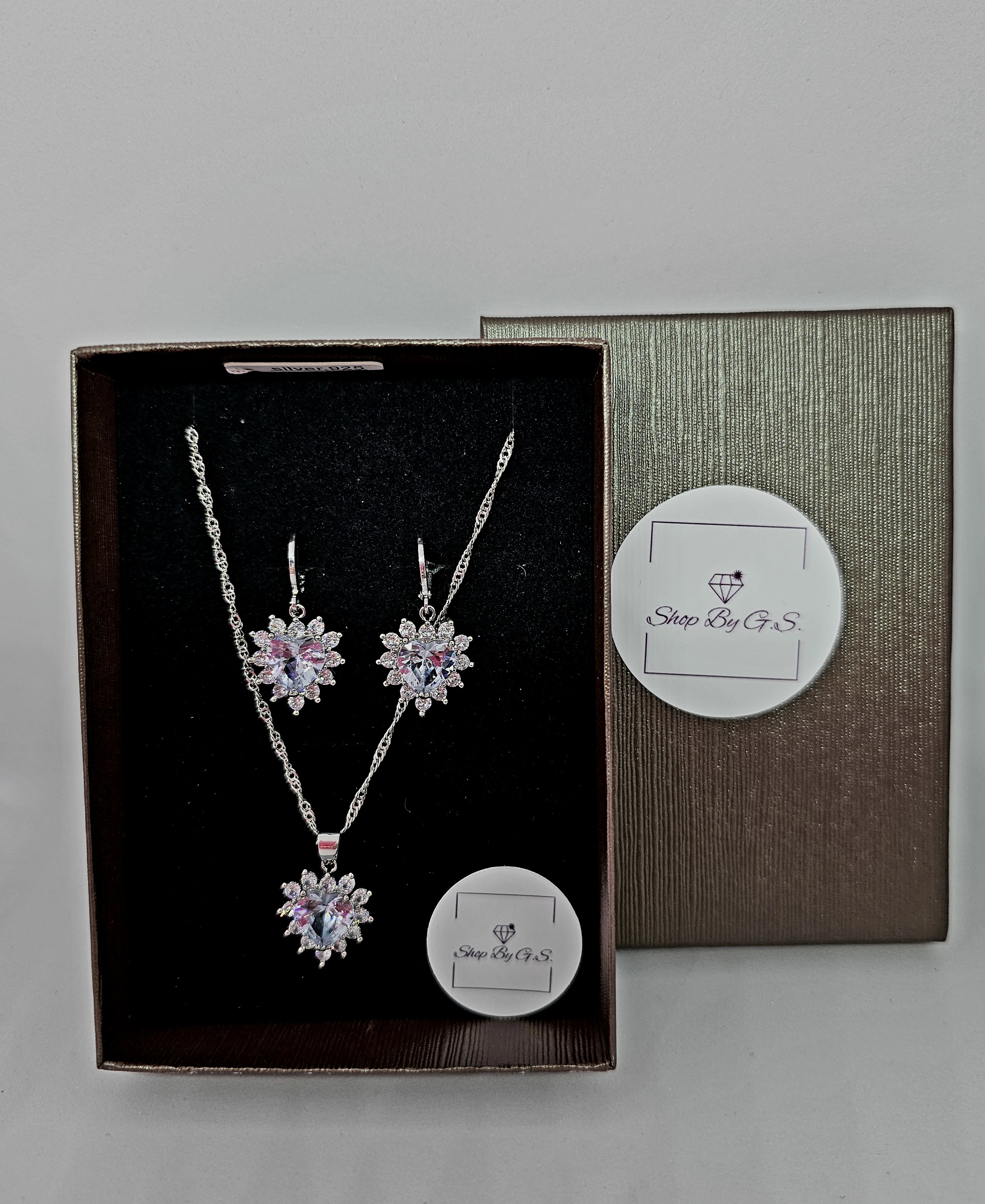 Papuošalų rinkinys su kristalinu cirkoniu