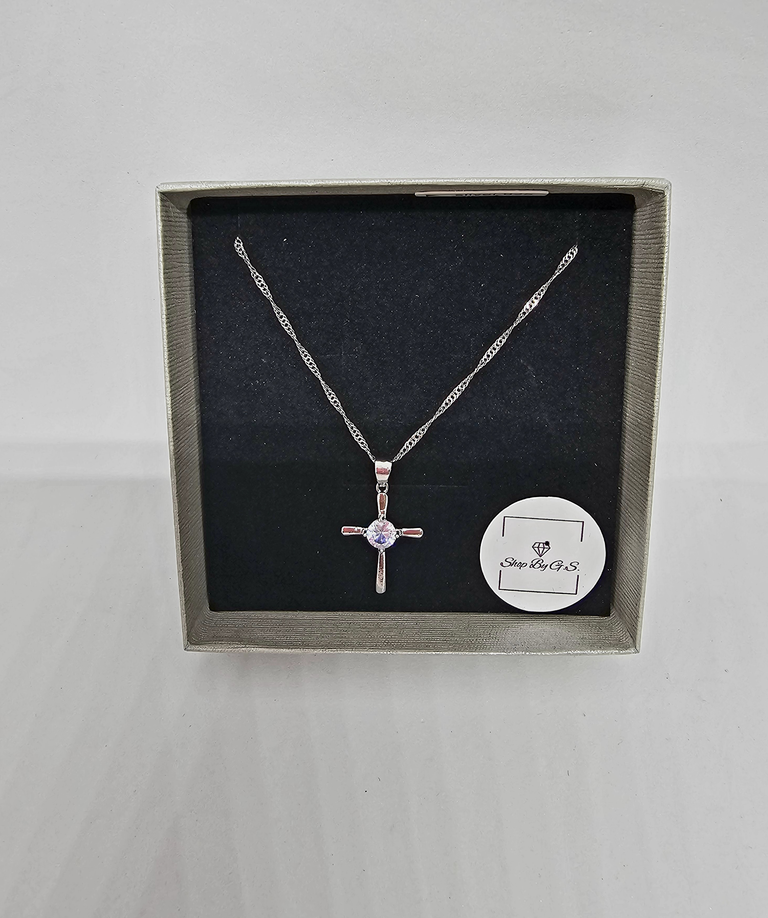 Grandinėlė su kryželiu ir cirkoniu