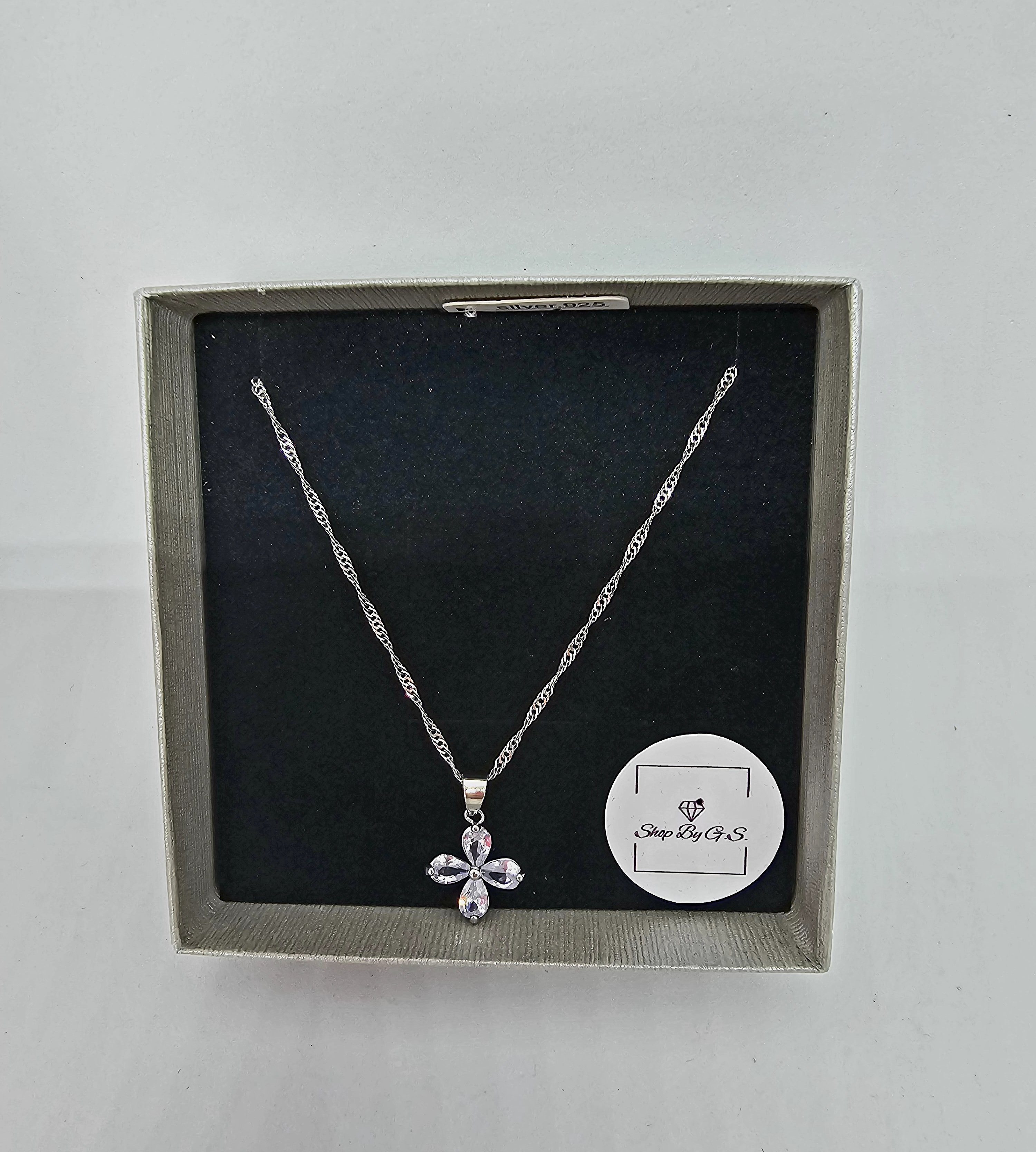 Grandinėlė su cirkoniu - dobilas