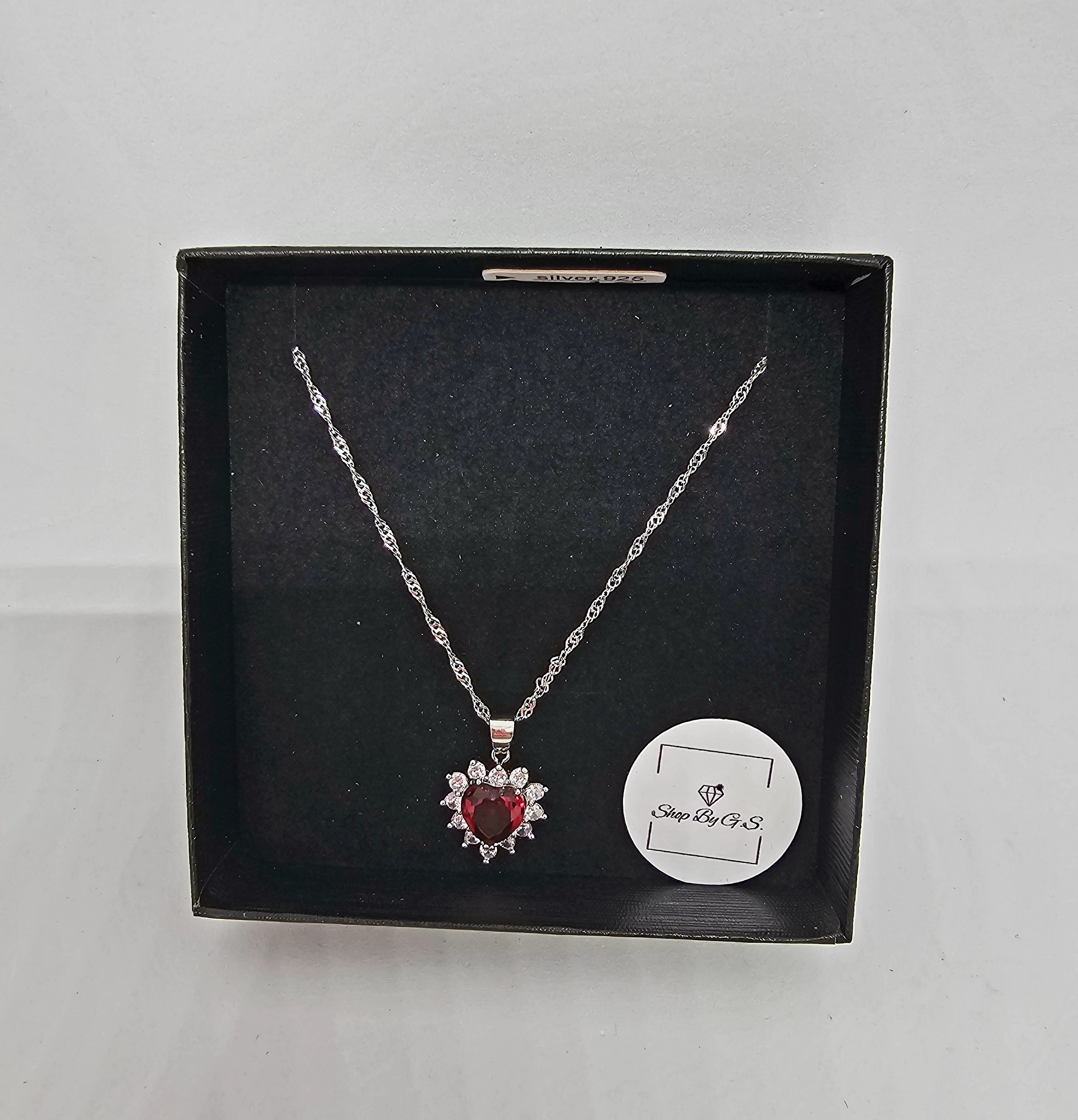 Grandinėlė širdelė su raudonu cirkoniu