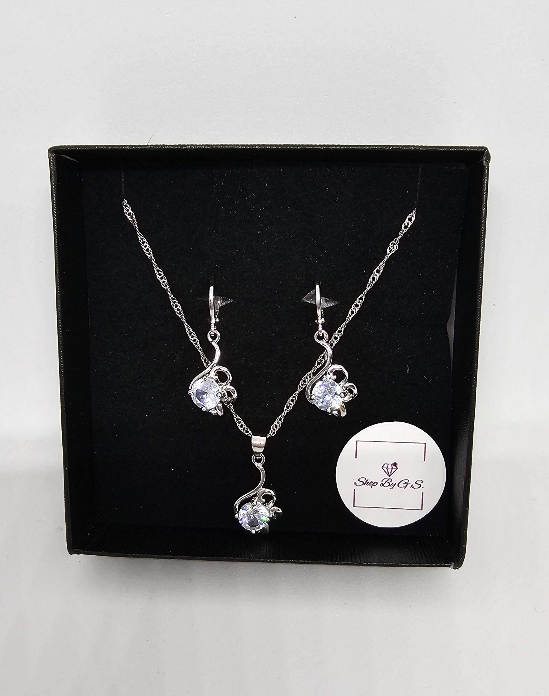 Papuošalų rinkinys su cirkoniais sidabro spalvos gėlės