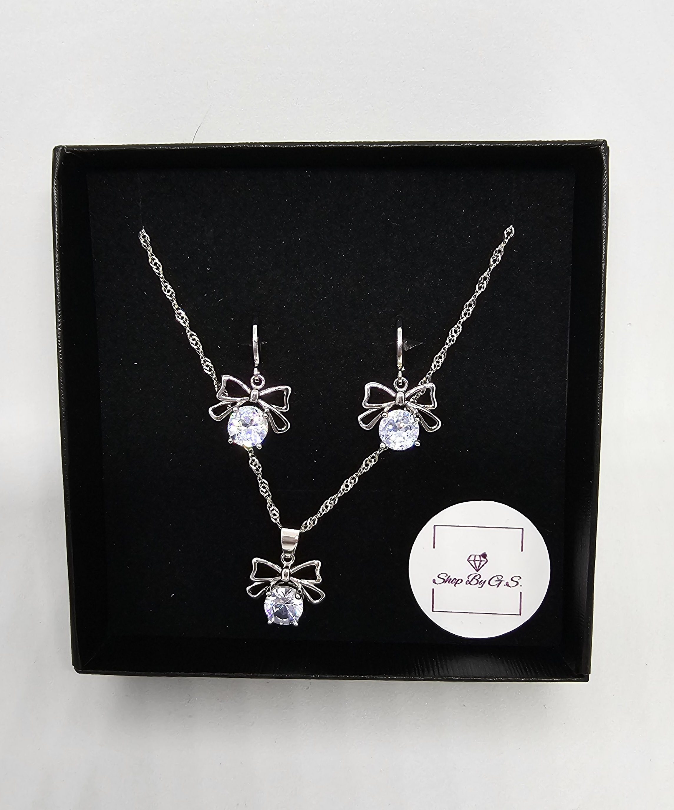 Papuošalų rinkinys su cirkoniais - bantukai