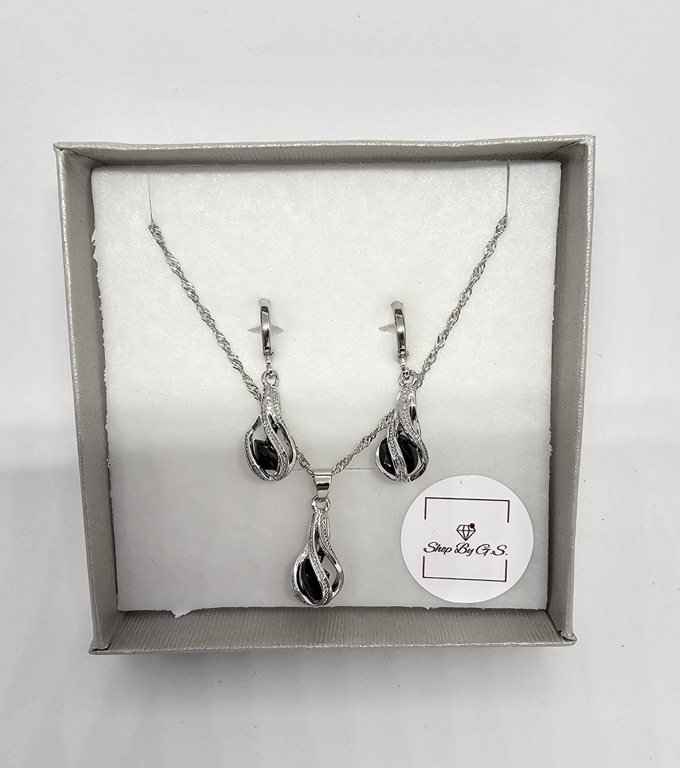 Papuošalų rinkinys suktas lašas su juodu cirkoniu