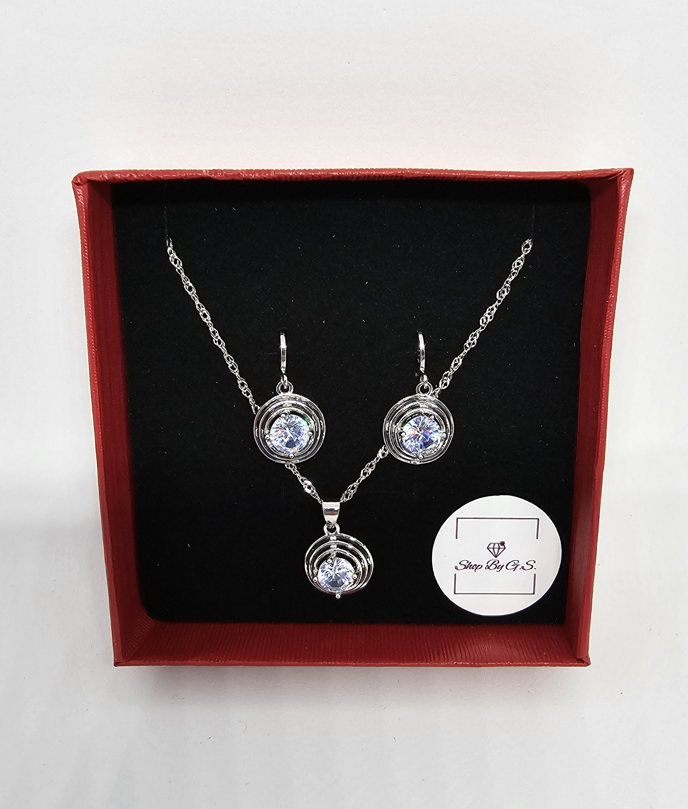 Papuošalų rinkinys su cirkoniais - suktas ovalas