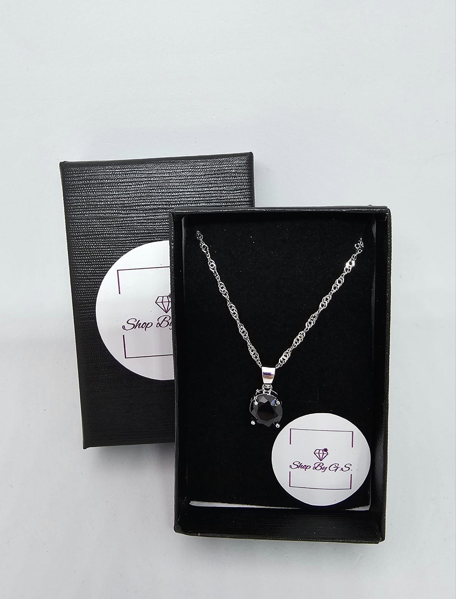 Grandinėlė su juodu cirkoniu