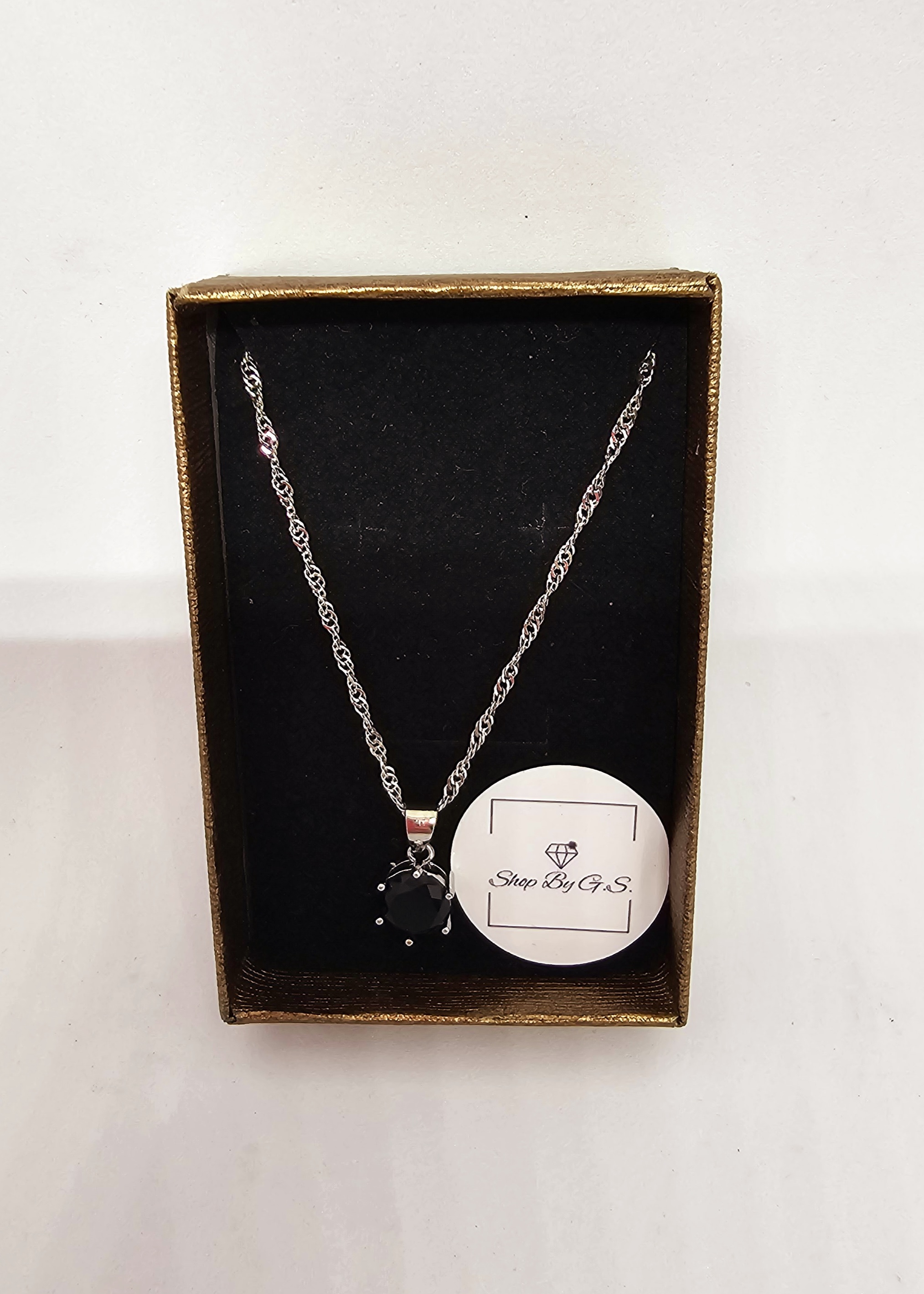 Grandinėlė su juodu cirkoniu