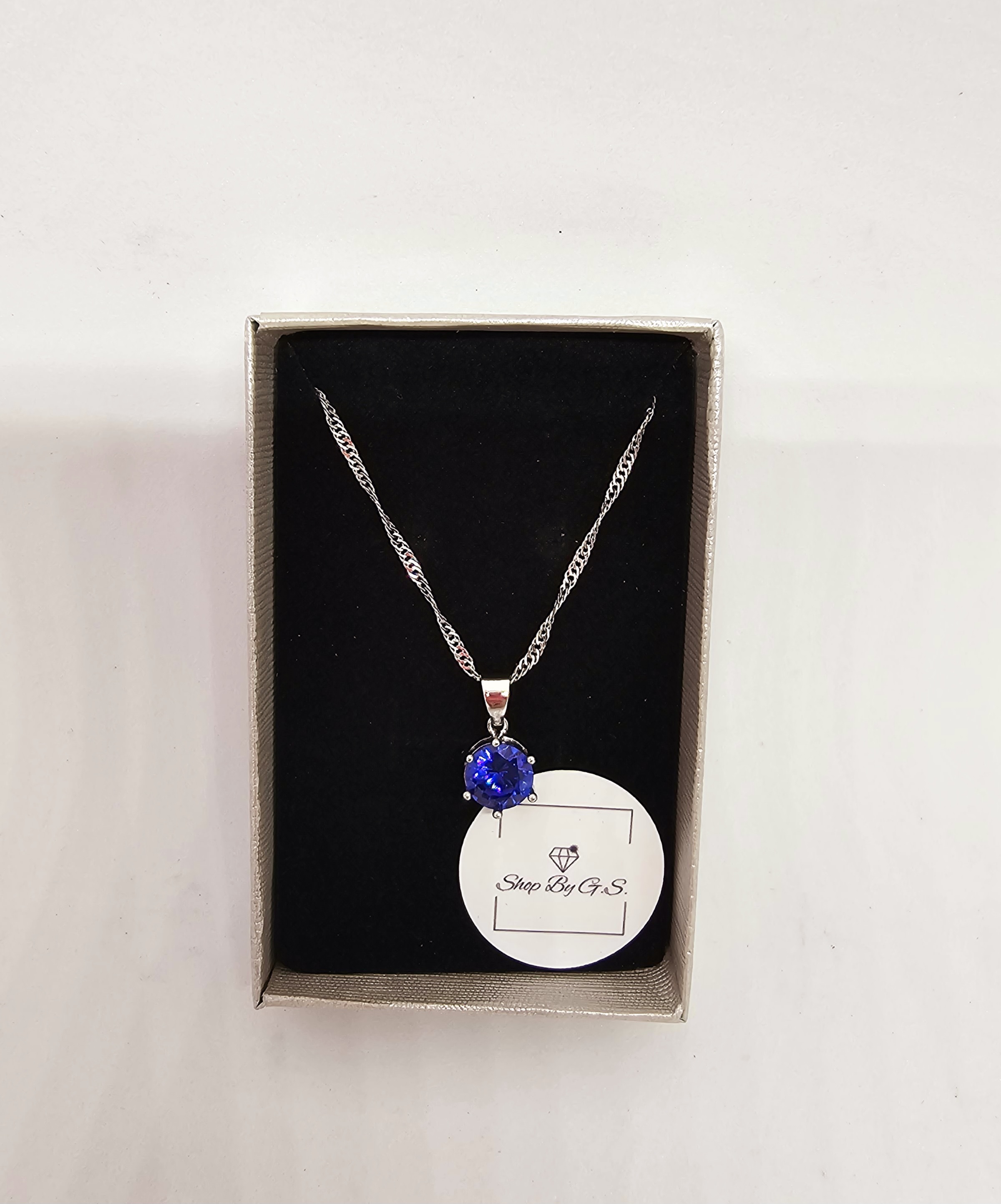 Grandinėlė su mėlynu cirkoniu