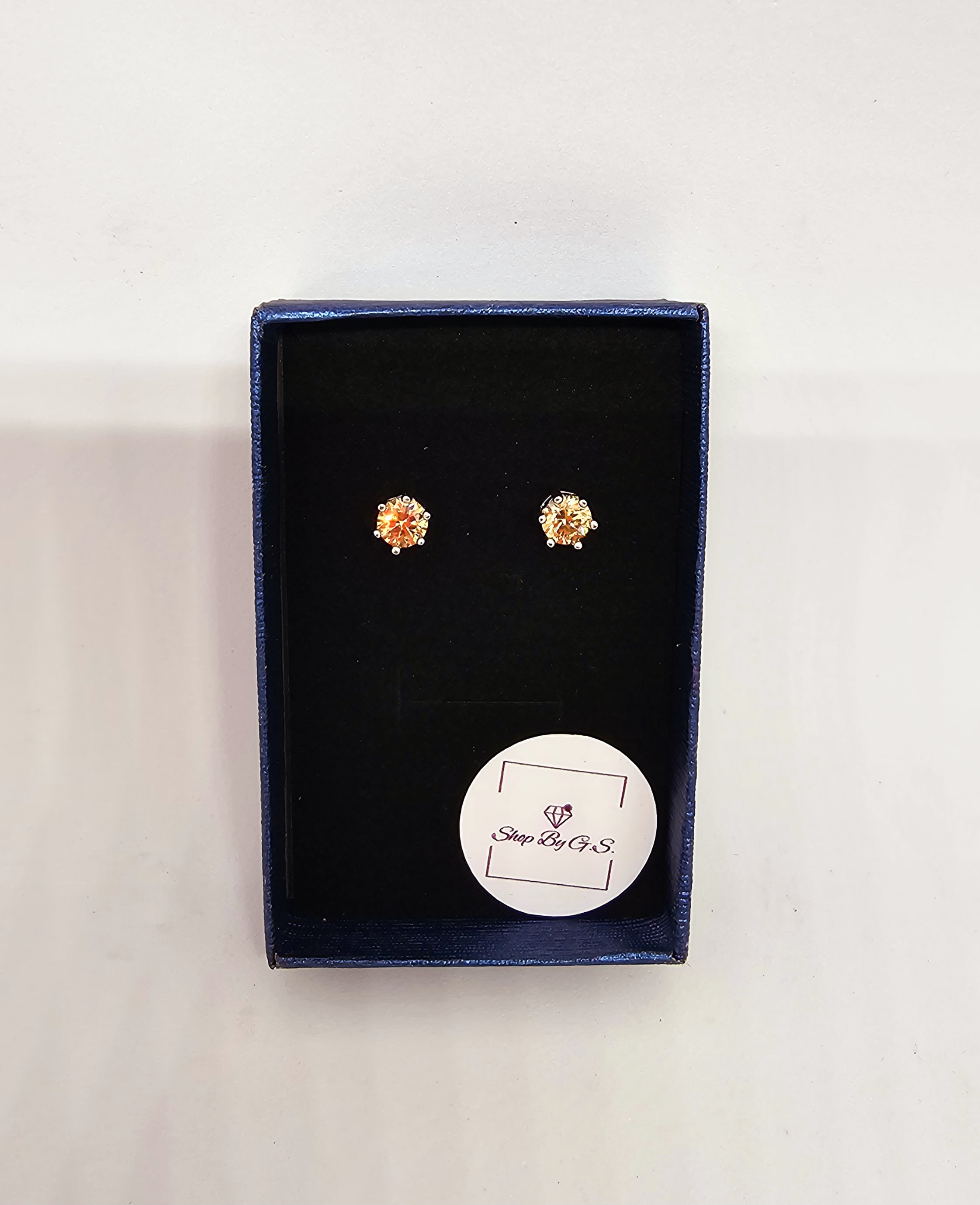 Auskarai su šampaniniu cirkoniu