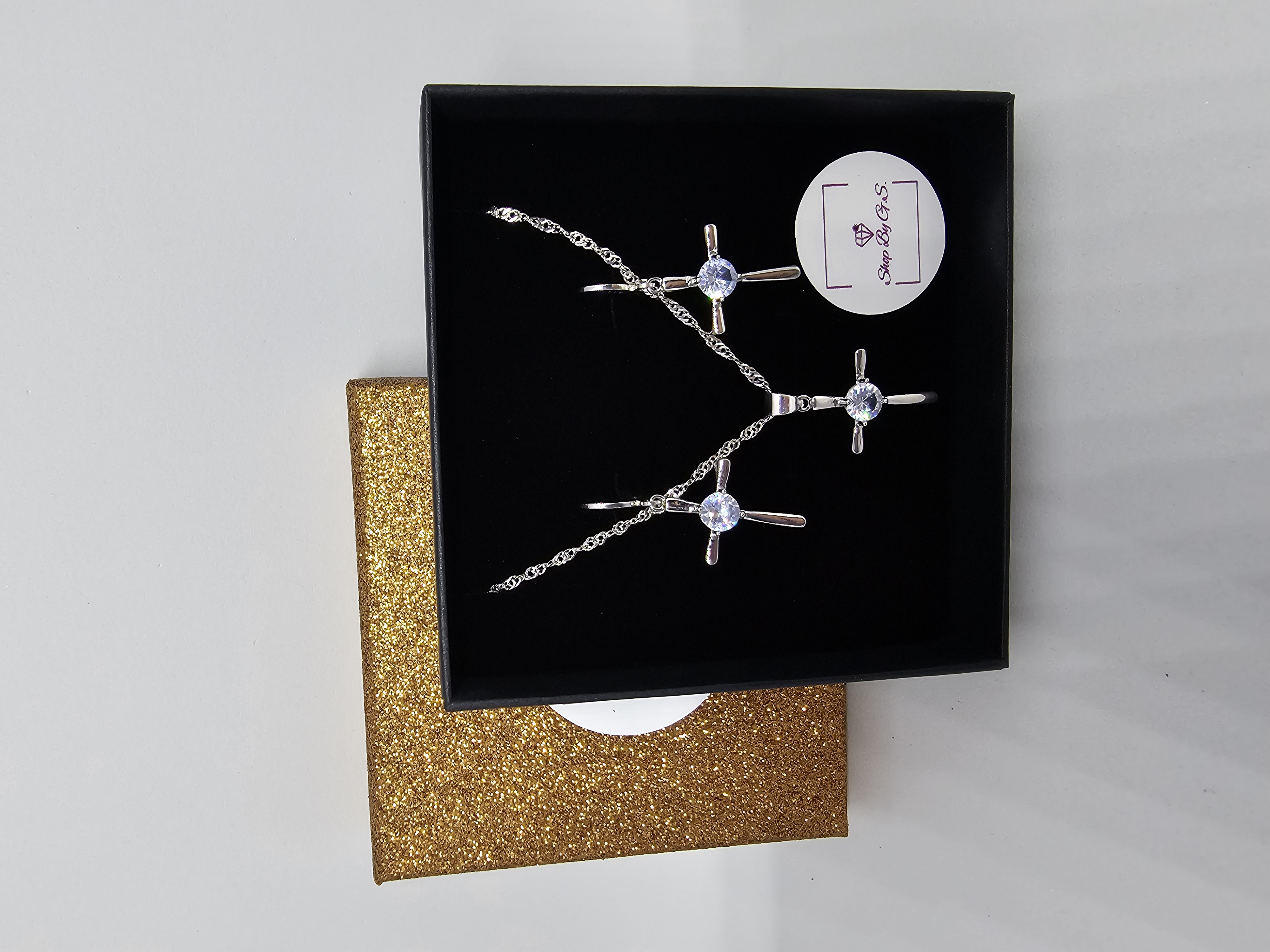 Papuošalų rinkinys kryželiai