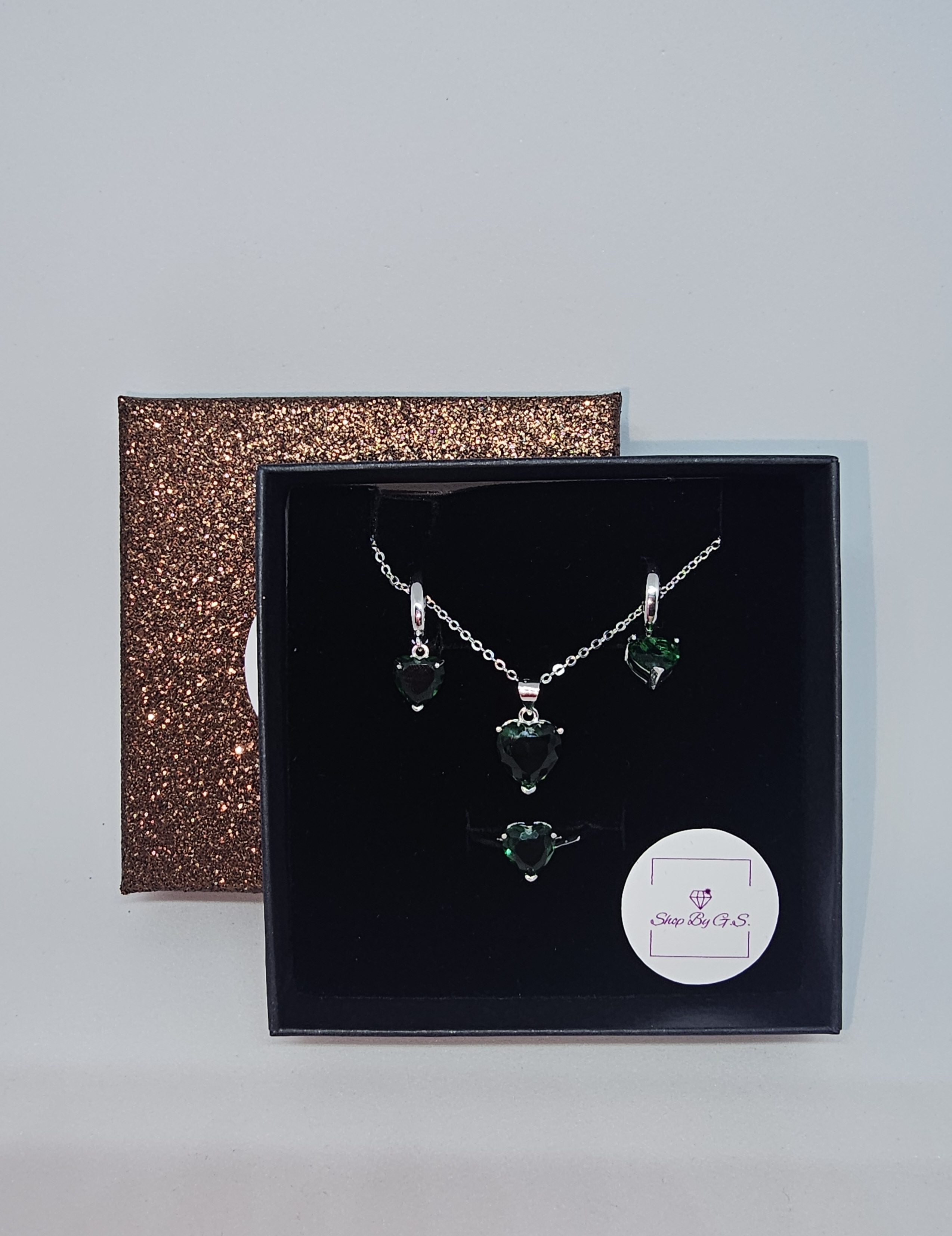 Papuošalų rinkinys širdelės su žaliu cirkoniu + žiedas