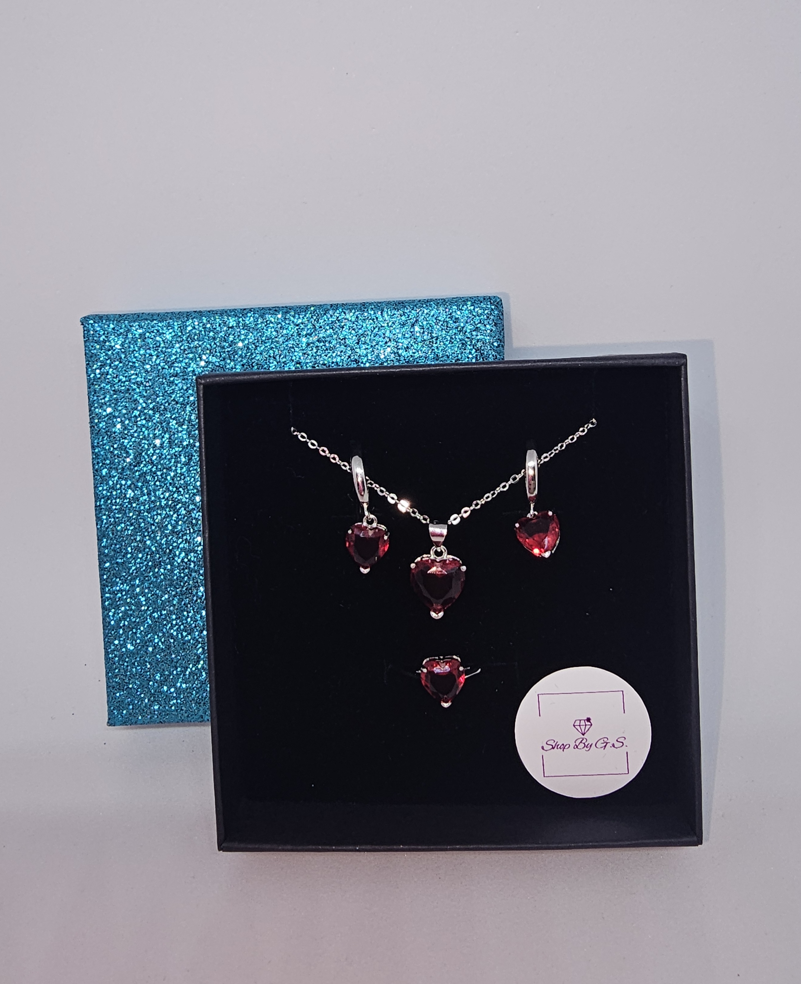 Papuošalų rinkinys širdelės su raudonu cirkoniu + žiedas