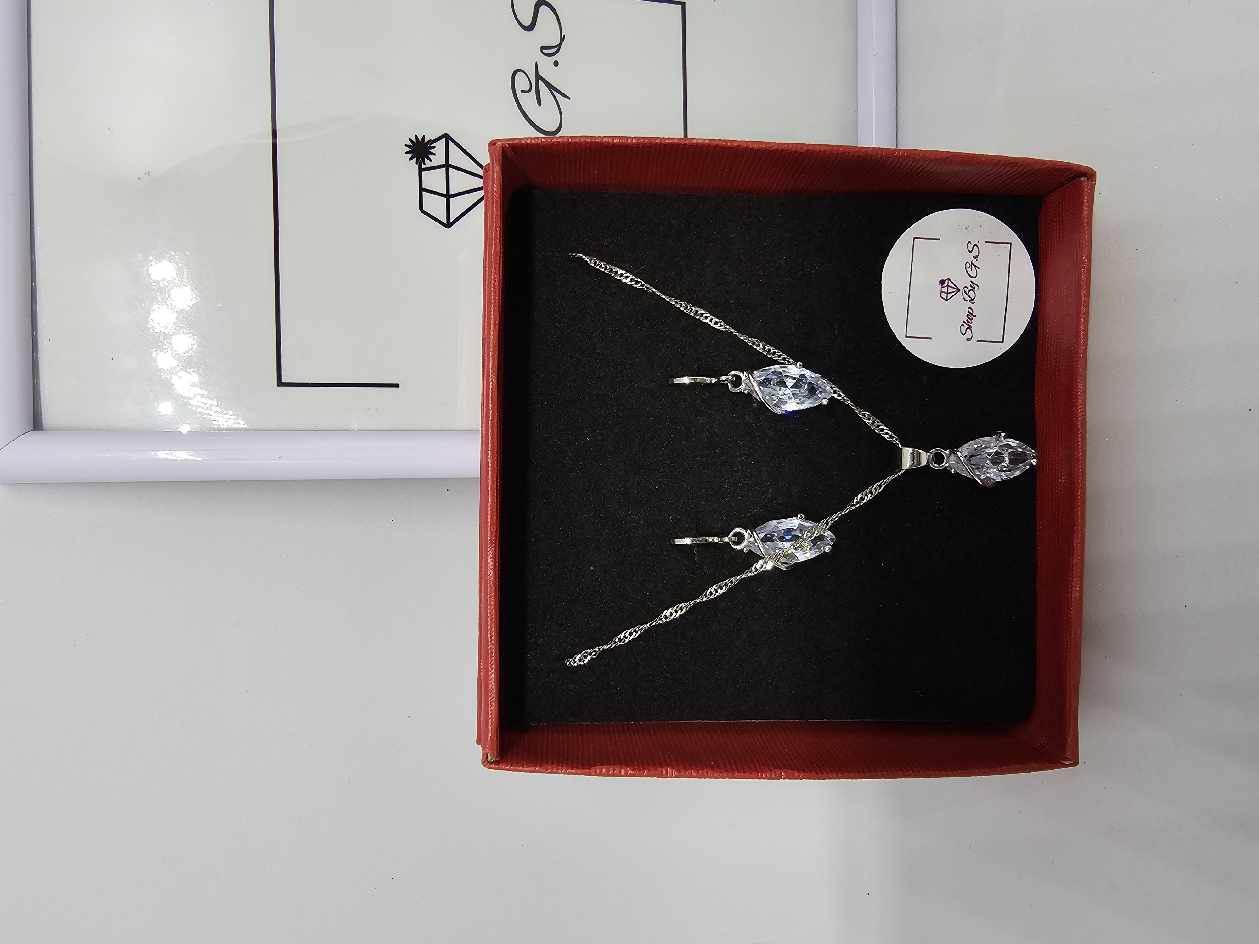 Papuošalų rinkinys - puošnus lašas