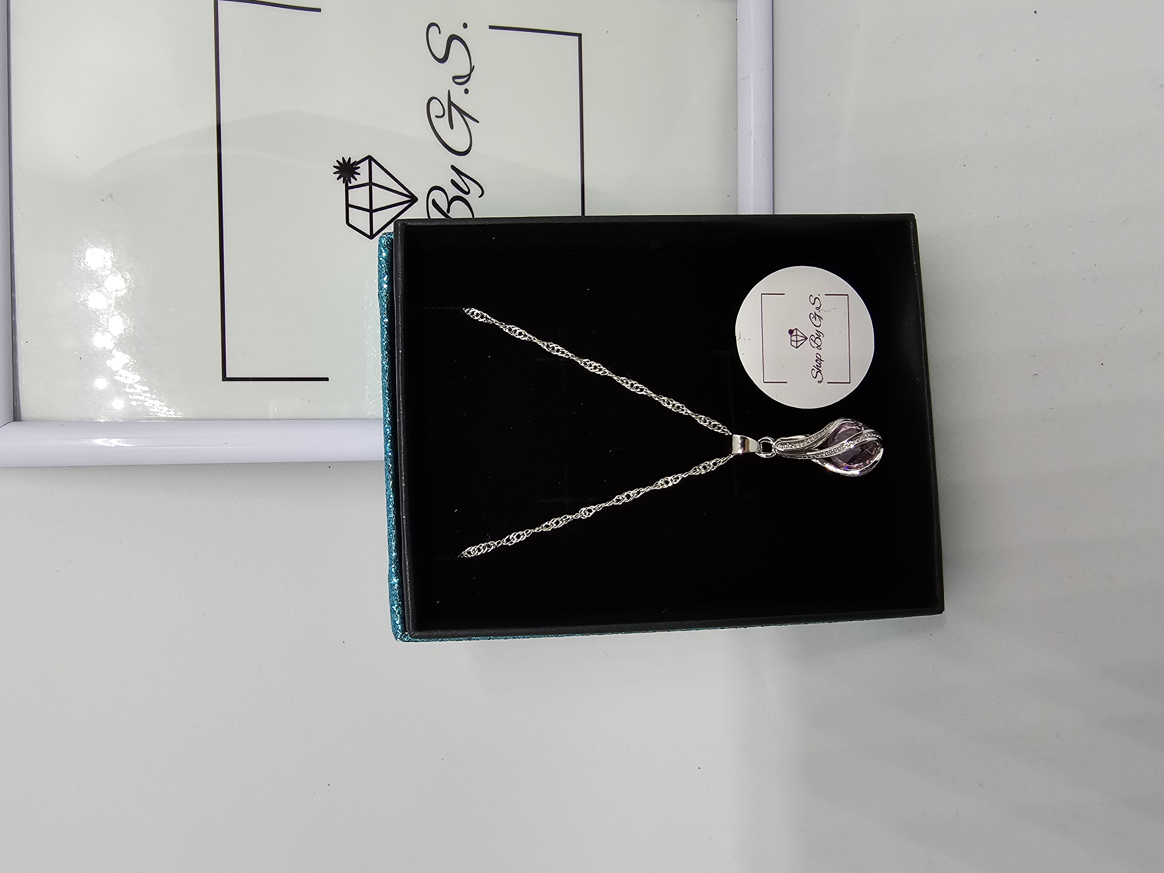 Grandinėlė suktas lašas su rožiniu cirkoniu